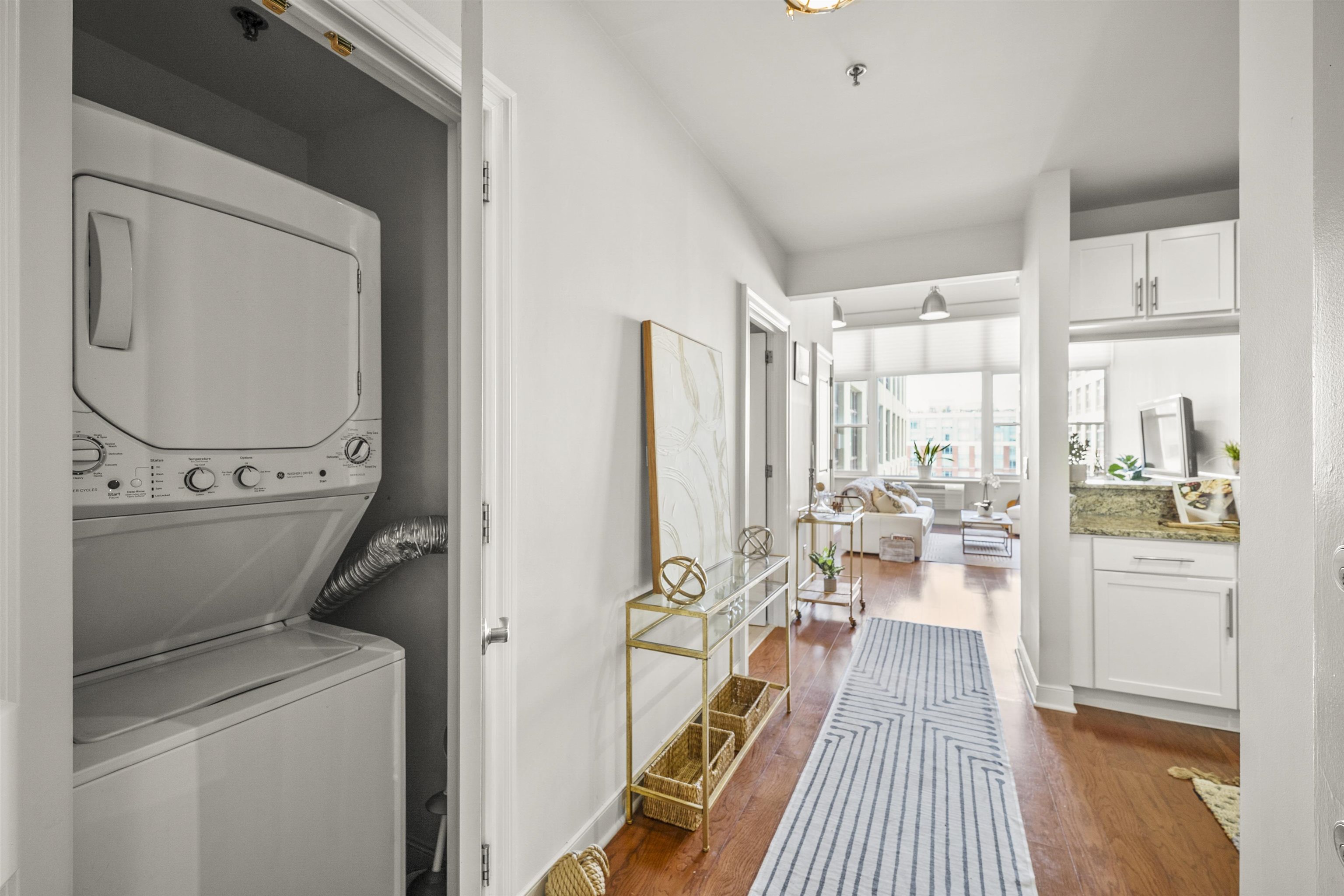 1500 HUDSON ST Unit: 8A