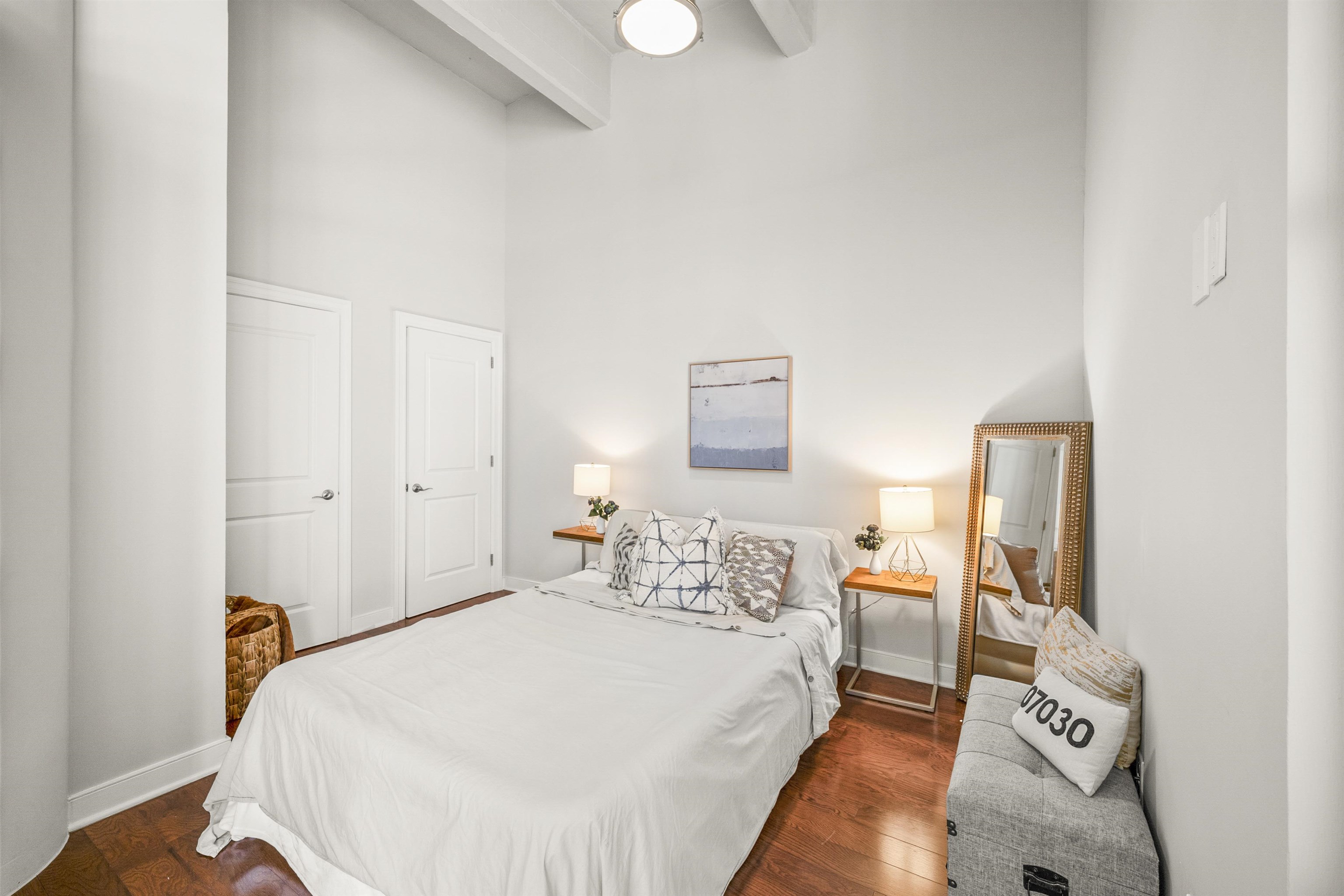 1500 HUDSON ST Unit: 8A