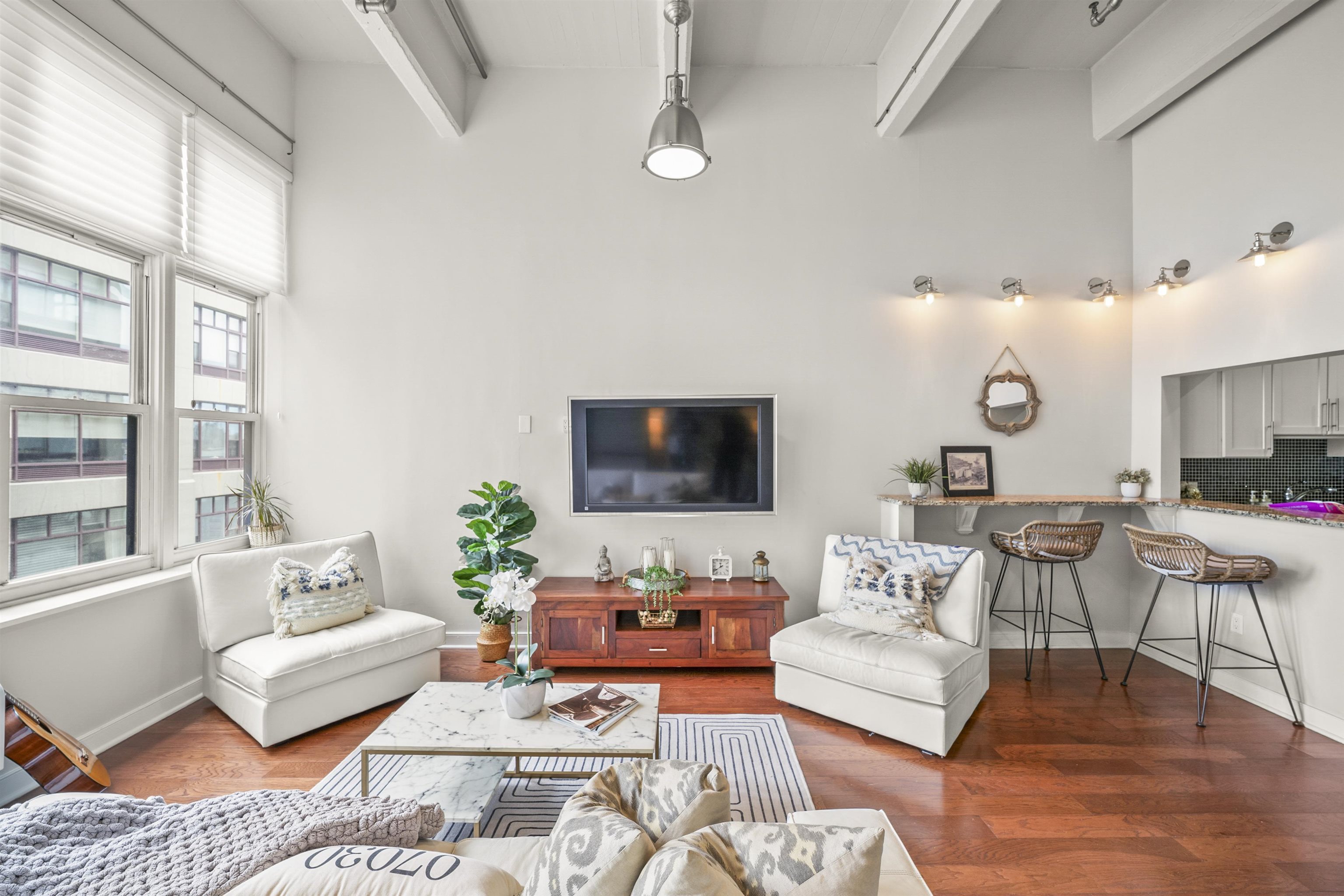 1500 HUDSON ST Unit: 8A