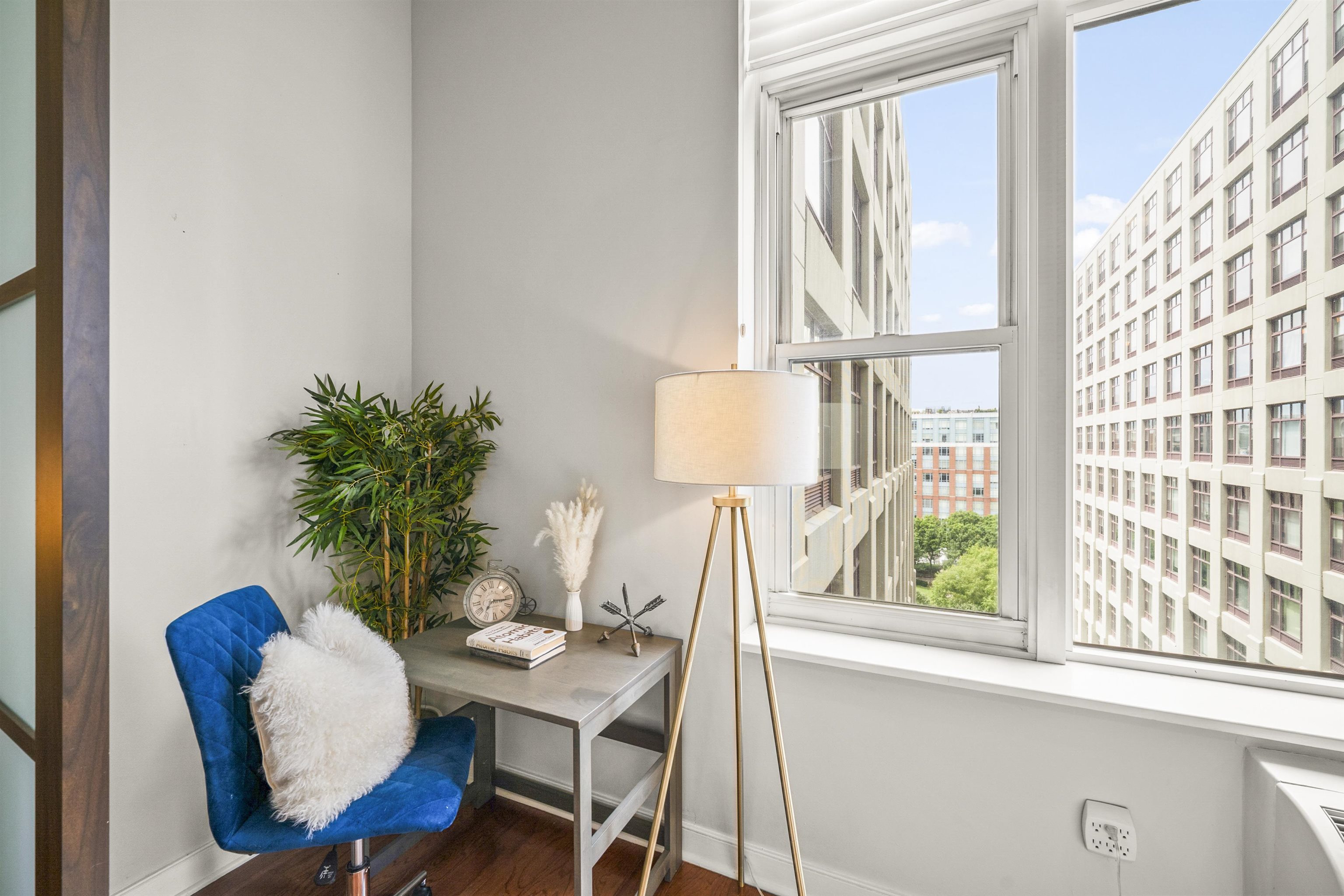 1500 HUDSON ST Unit: 8A