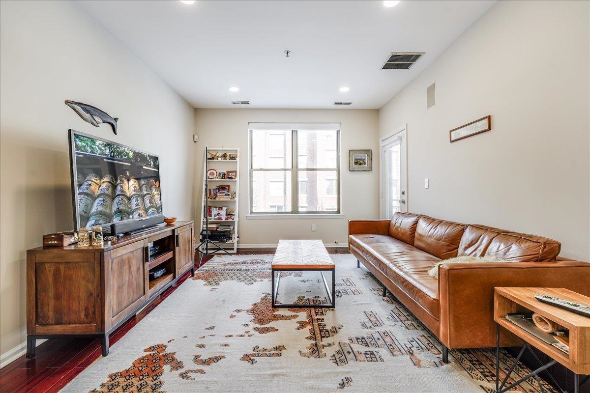 26 AVENUE AT PORT IMPERIAL Unit: 213