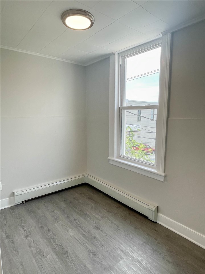 426 13TH ST Unit: 2