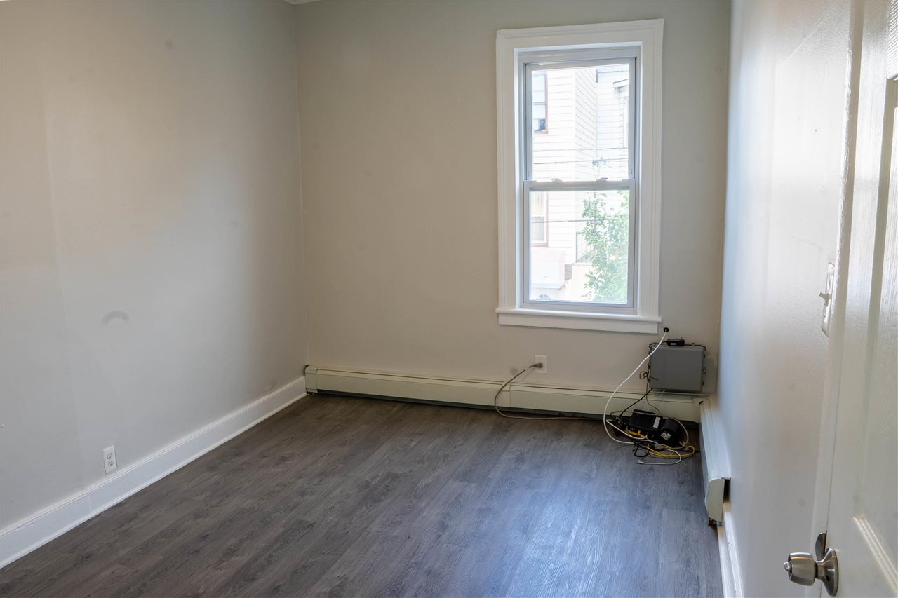 426 13TH ST Unit: 2