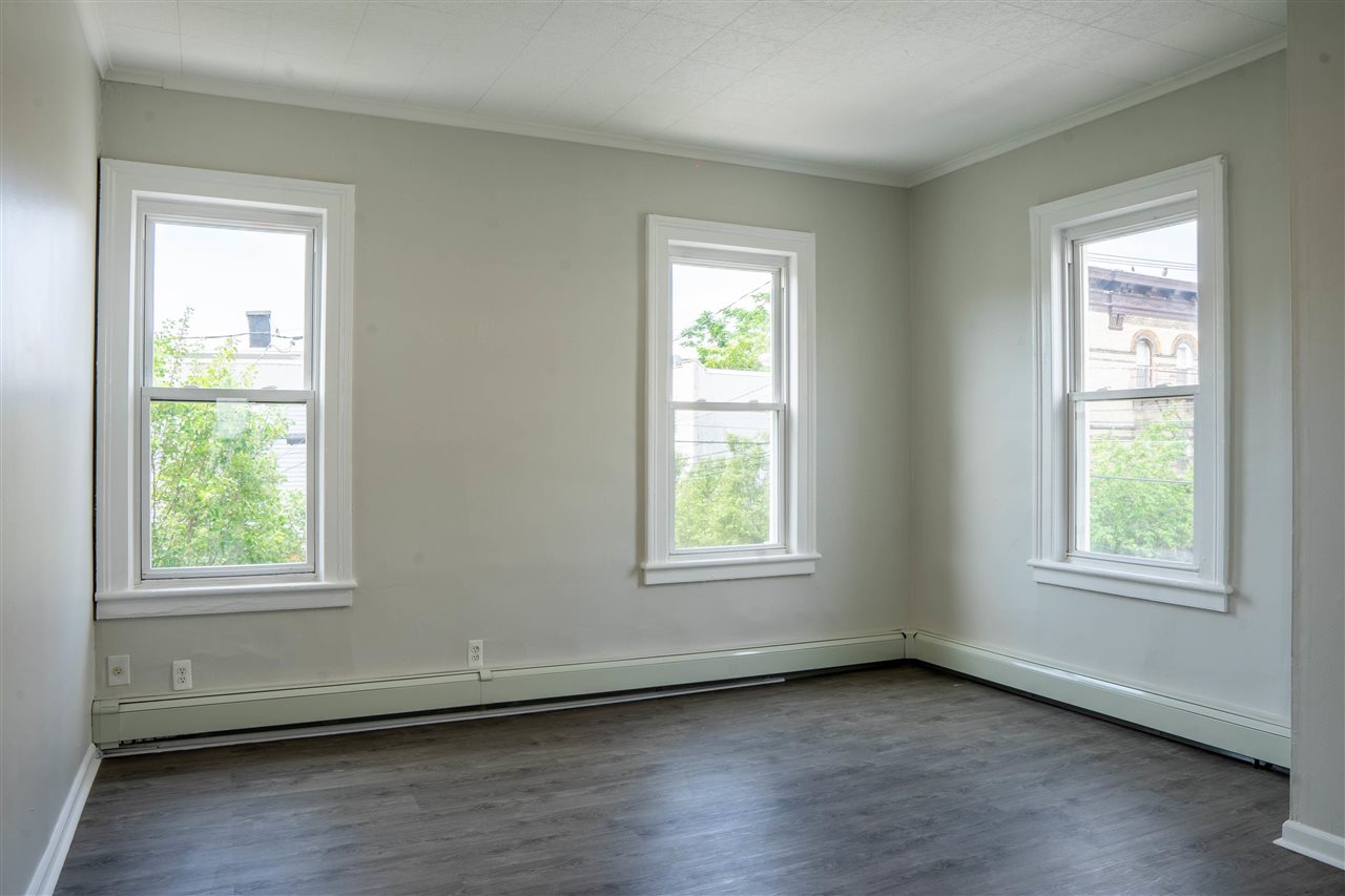426 13TH ST Unit: 2