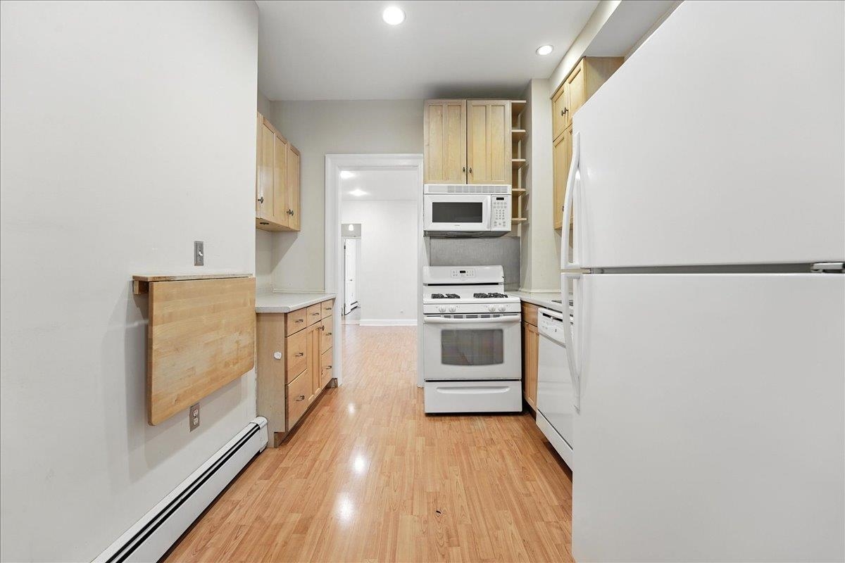 723 WILLOW AVE Unit: 3R