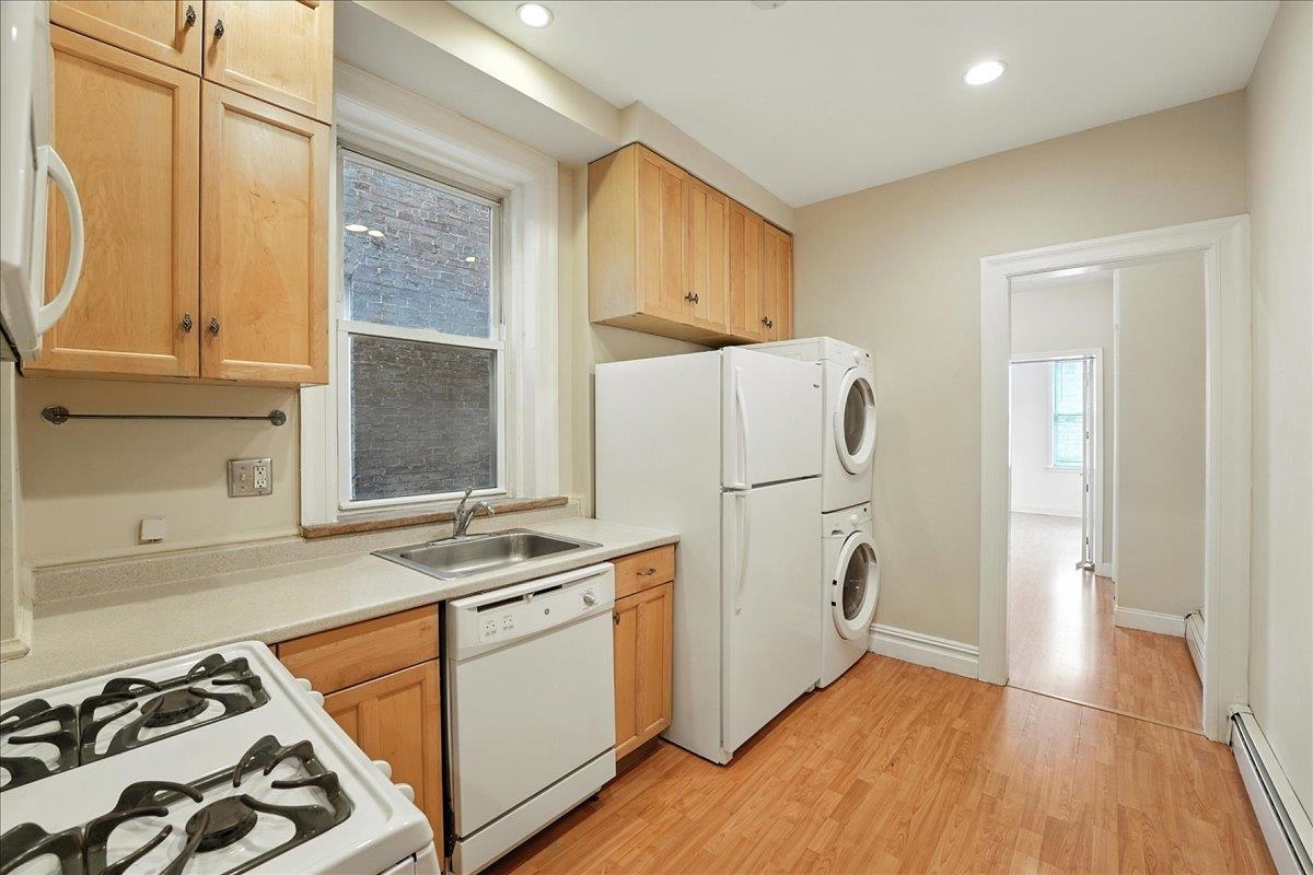 723 WILLOW AVE Unit: 3R
