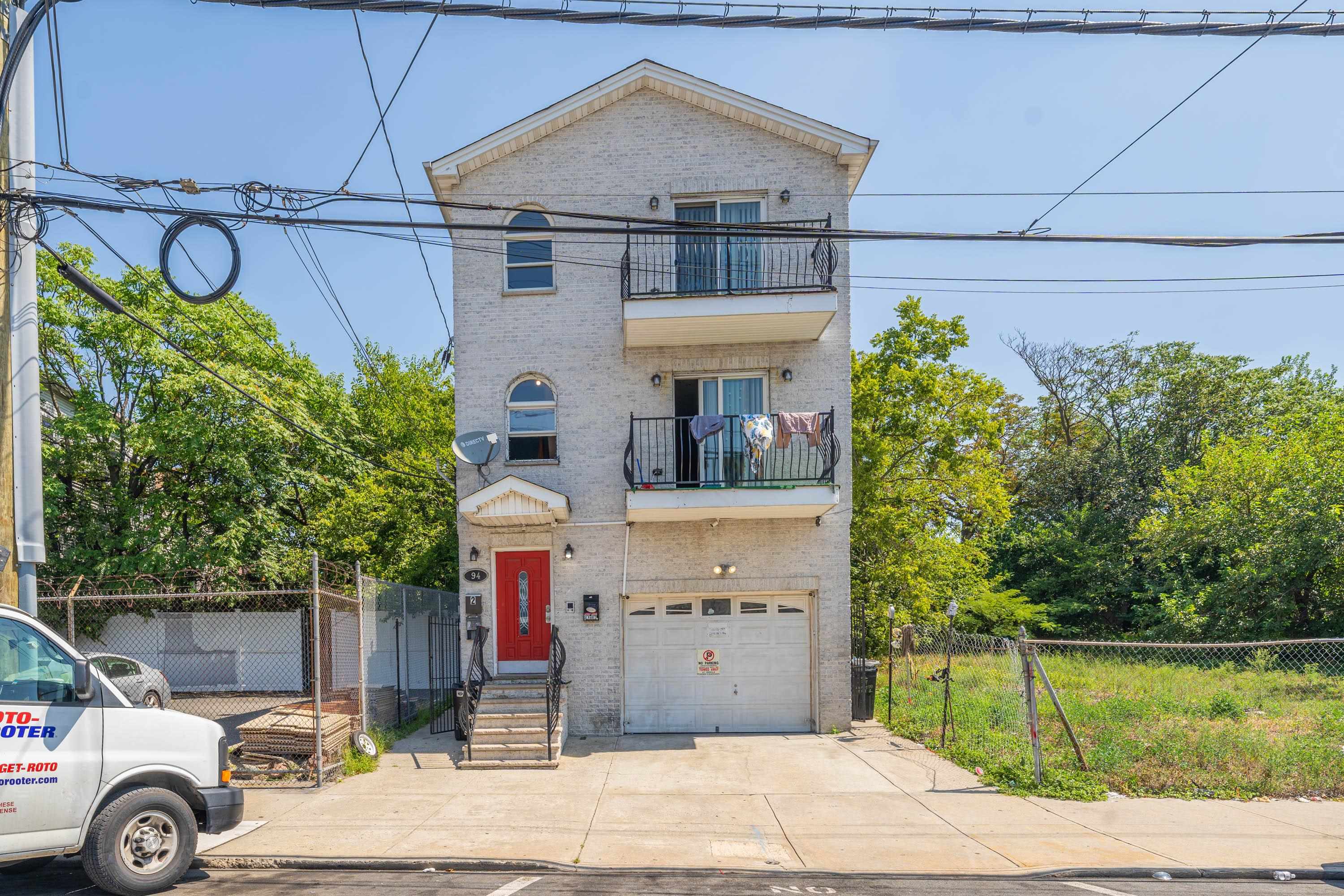 94 WINFIELD AVE Unit: G
