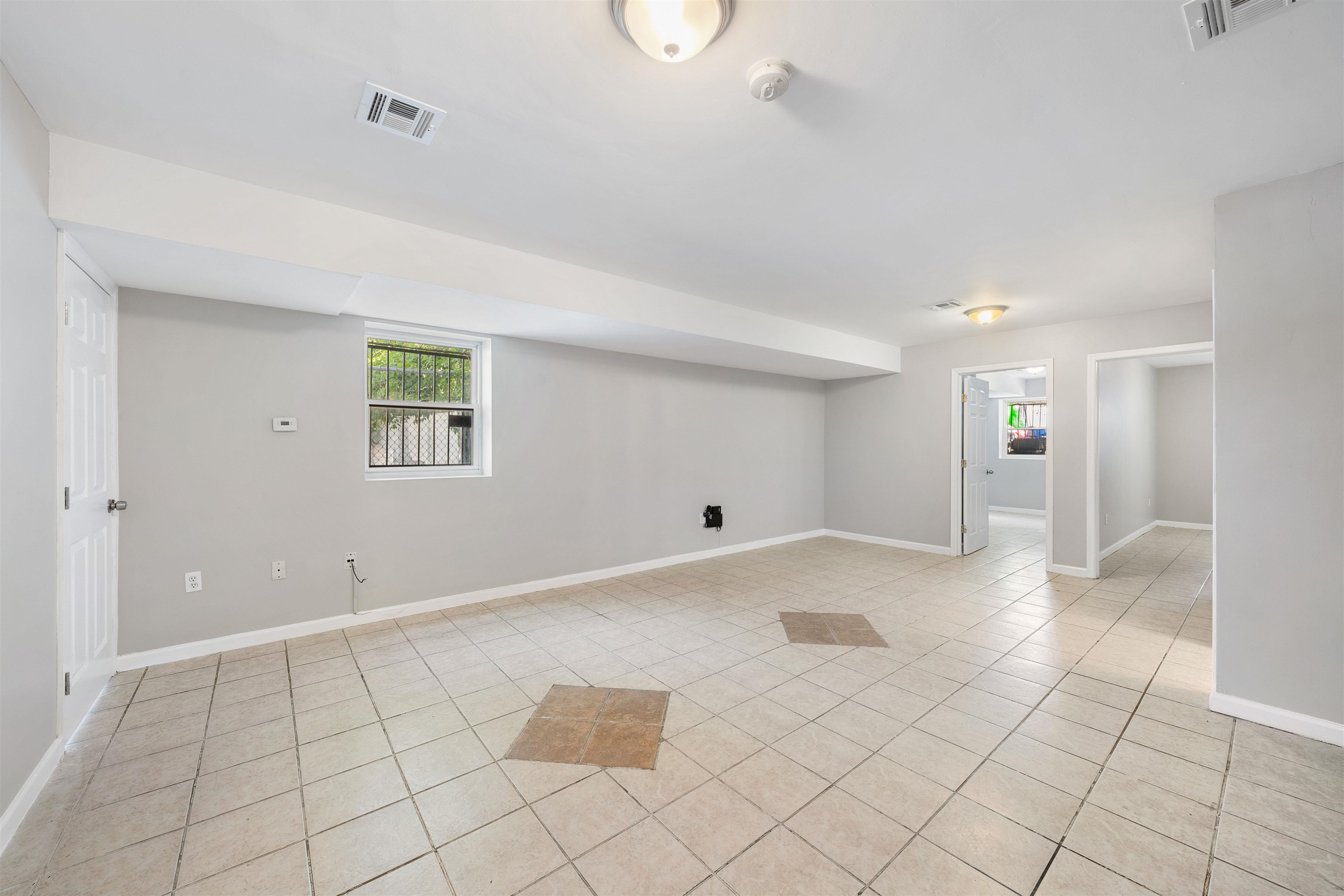94 WINFIELD AVE Unit: G