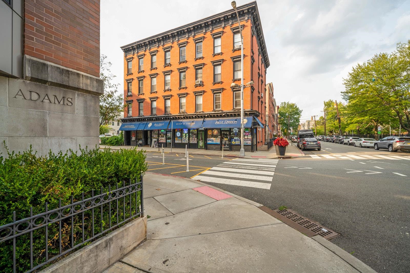 450 1ST ST Unit: 2