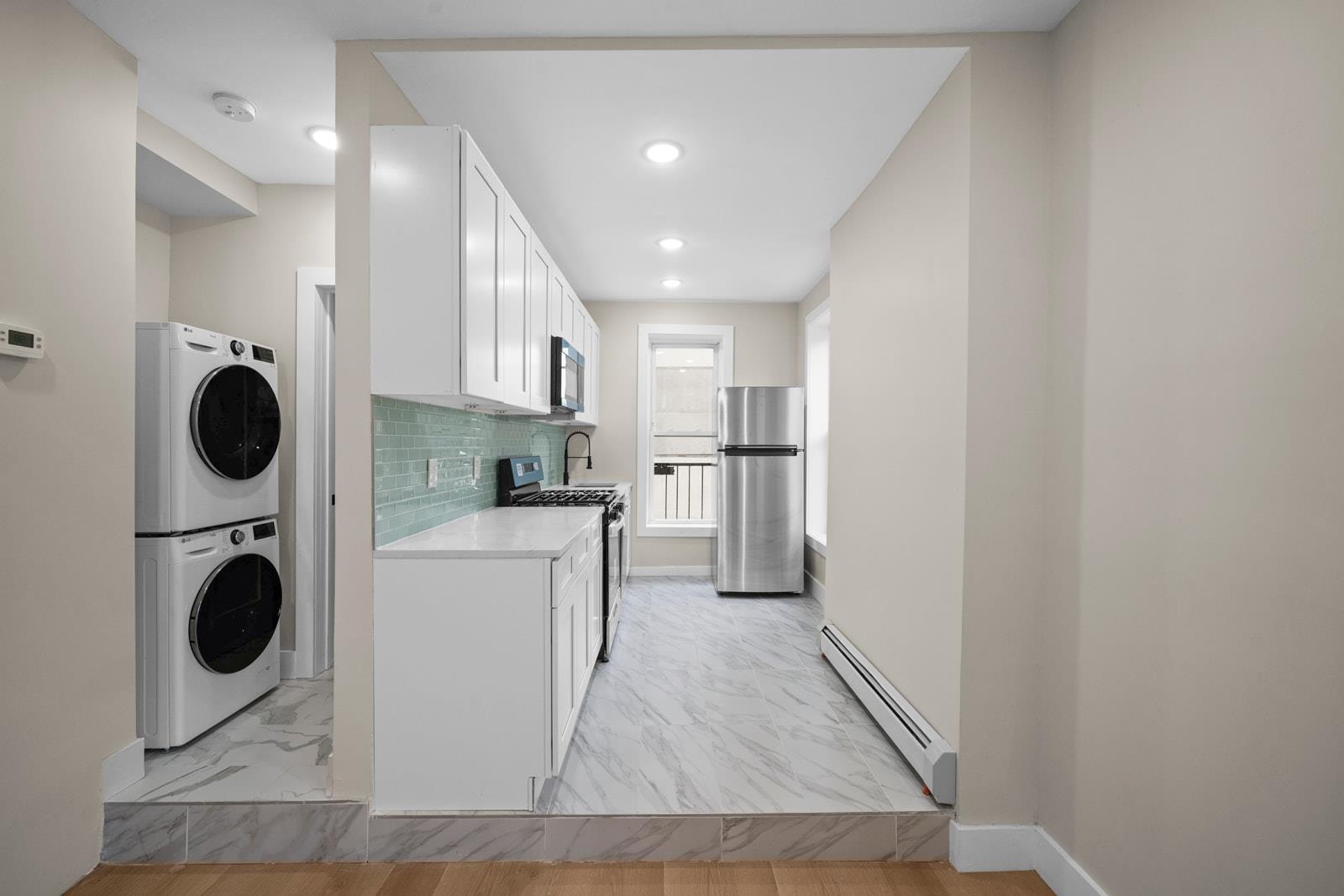 450 1ST ST Unit: 2