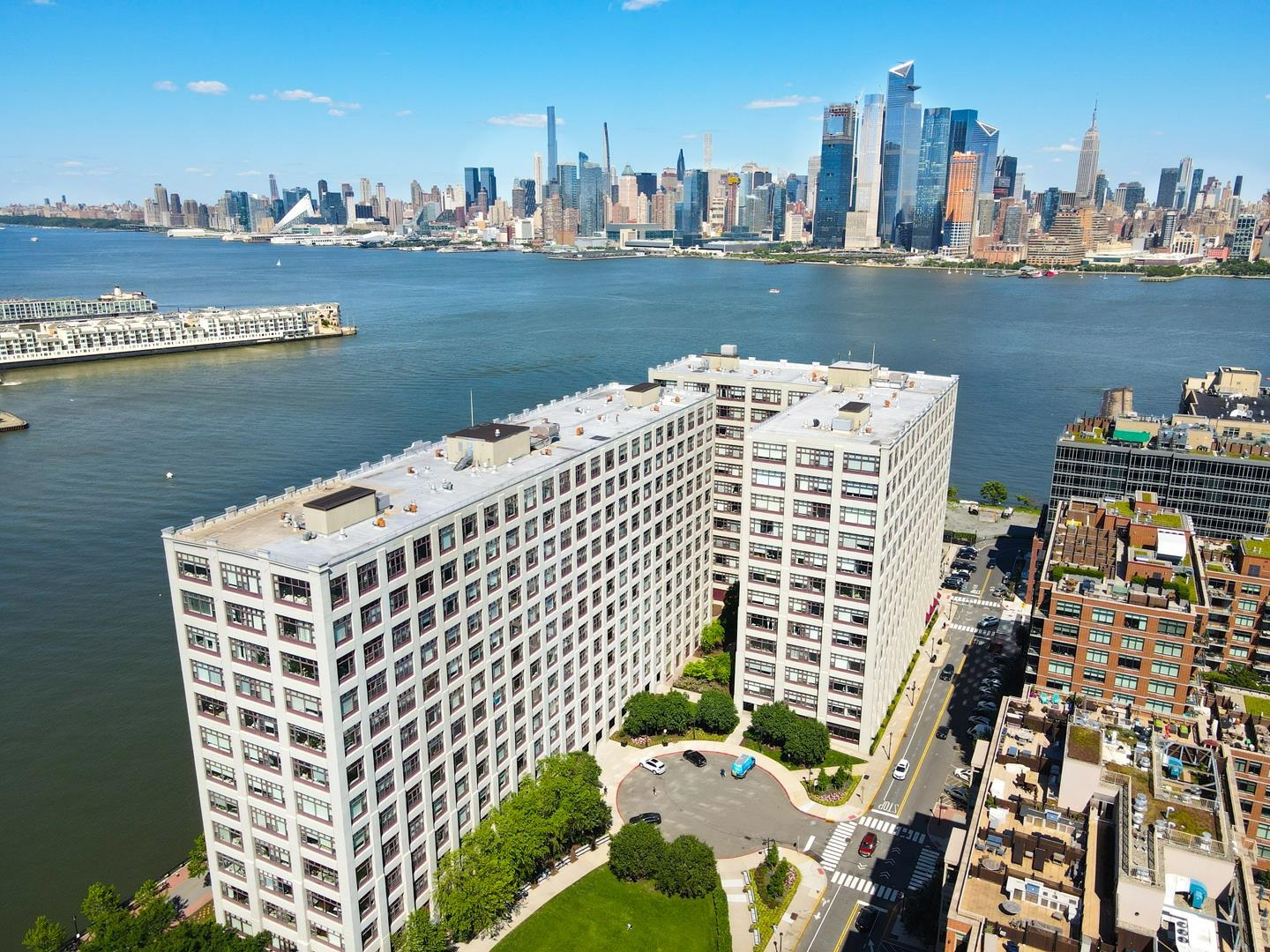 1500 HUDSON ST Unit: 1E