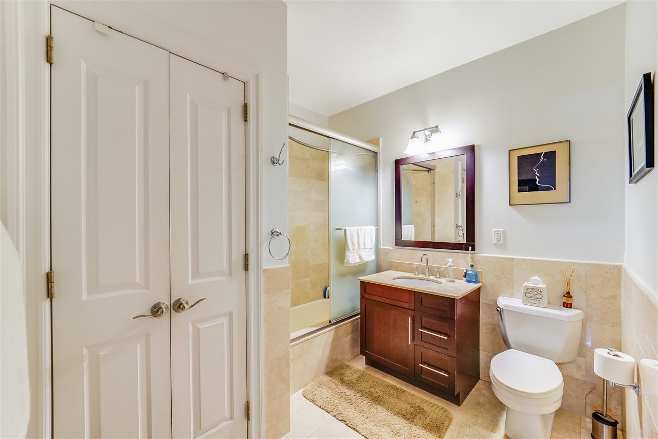 1500 HUDSON ST Unit: 1E