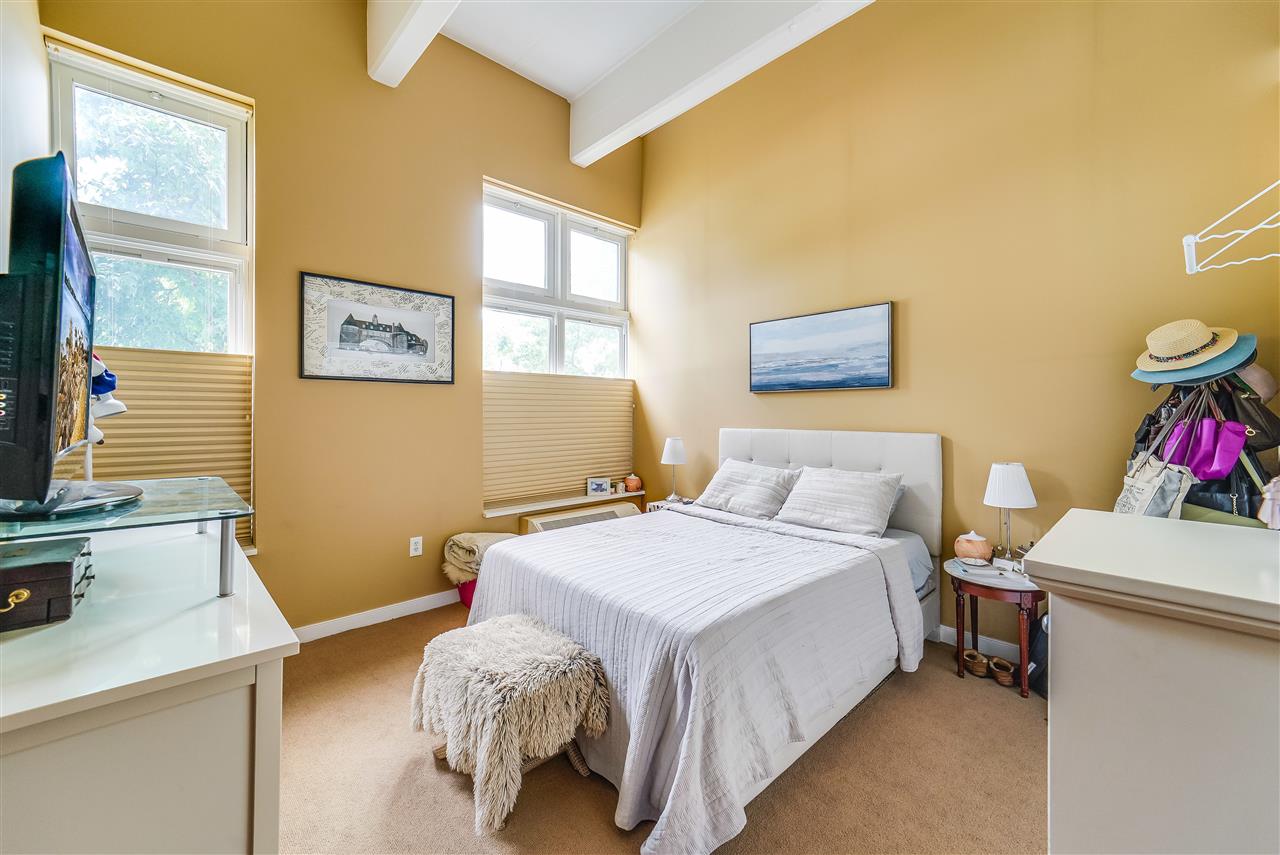 1500 HUDSON ST Unit: 1E