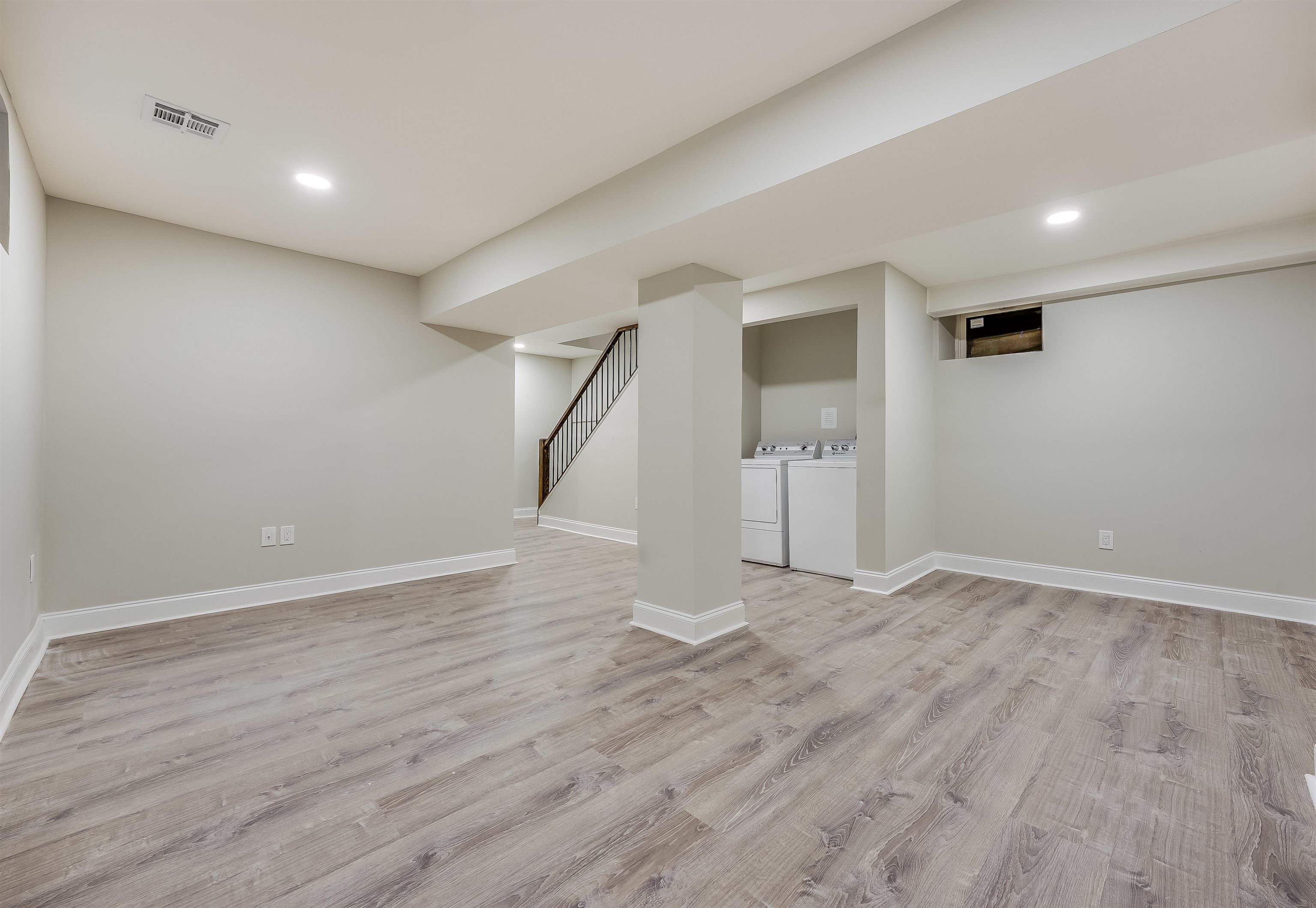 172 MALLORY AVE