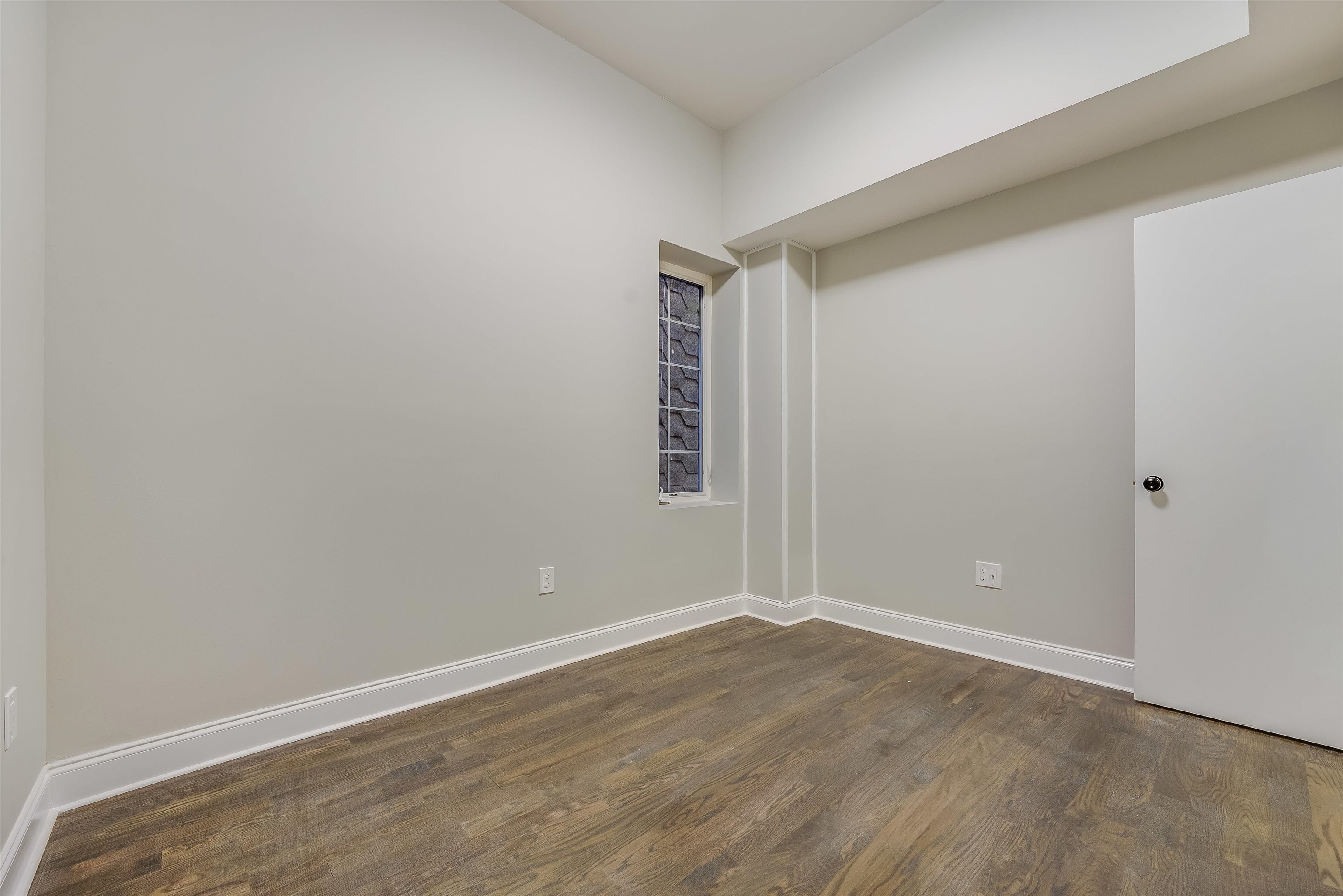 172 MALLORY AVE