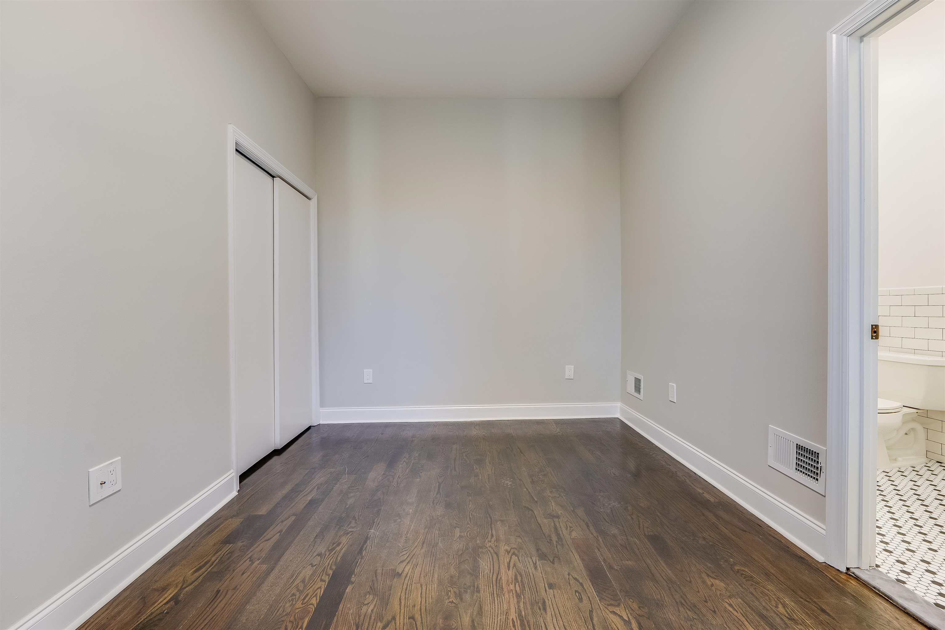 172 MALLORY AVE