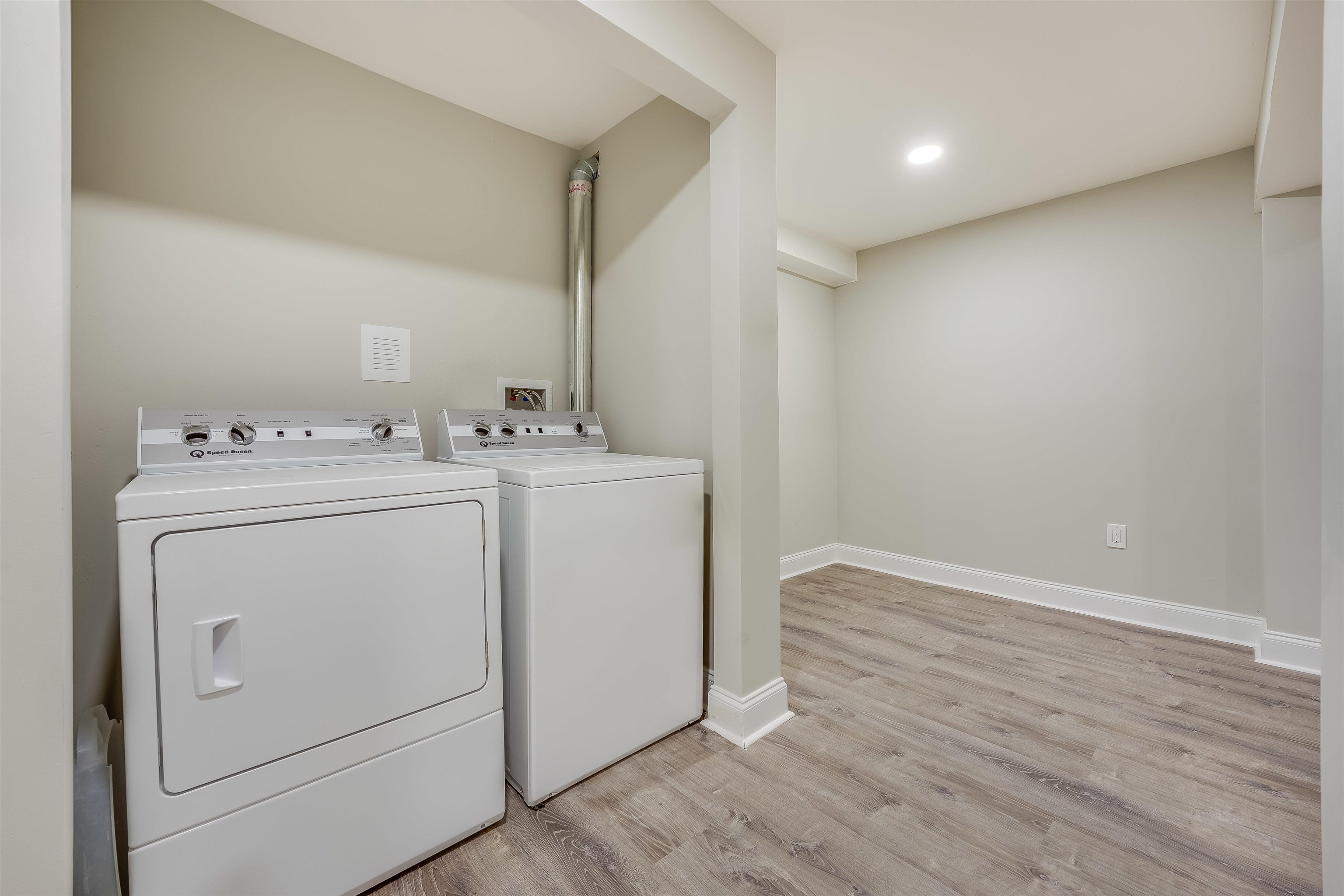 172 MALLORY AVE