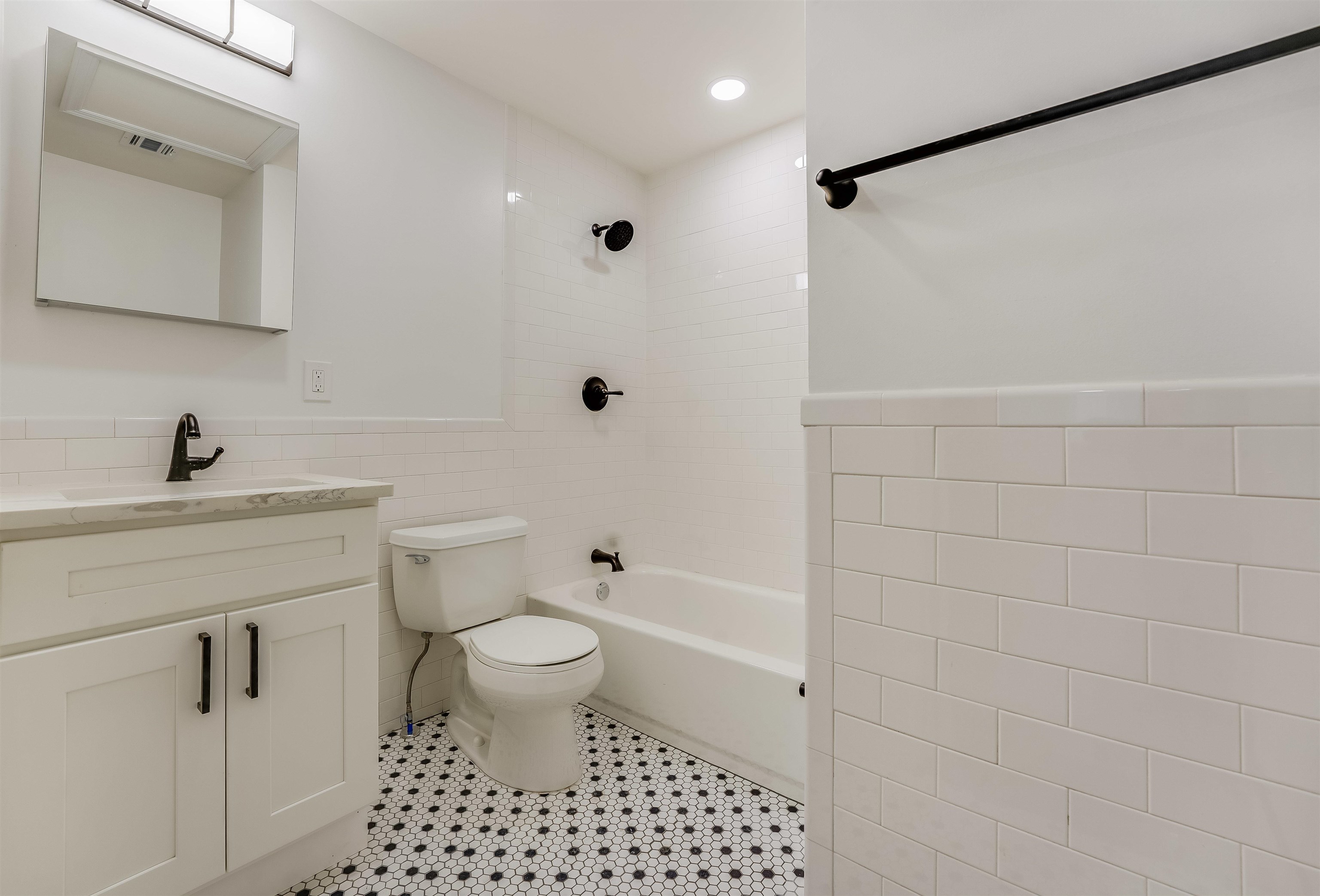 172 MALLORY AVE