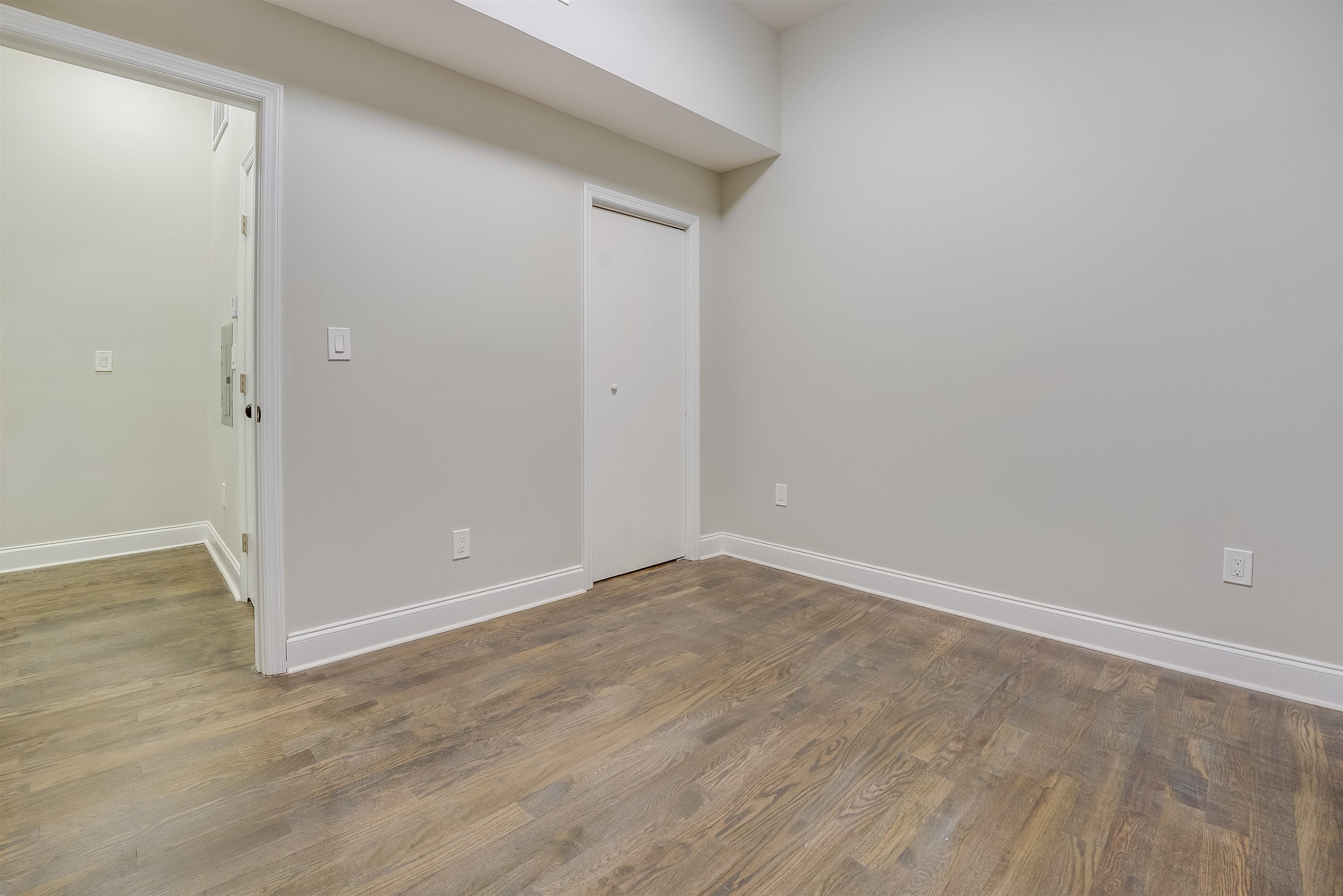 172 MALLORY AVE