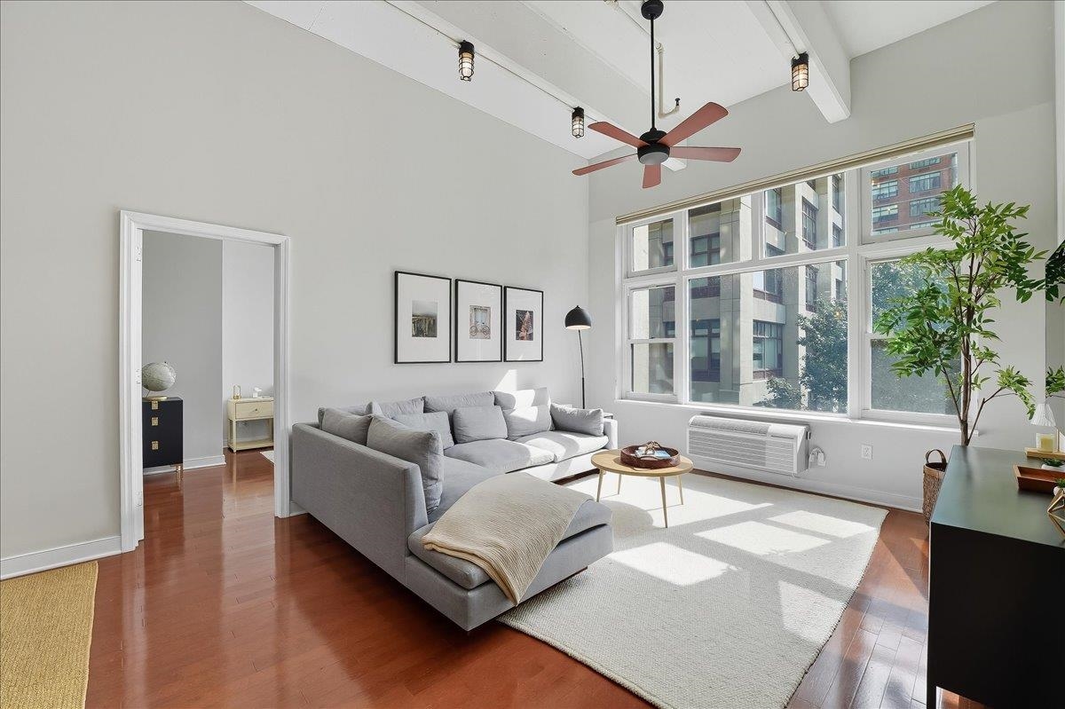1500 WASHINGTON ST Unit: 2U