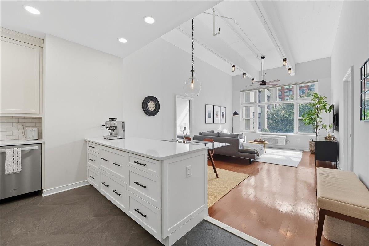 1500 WASHINGTON ST Unit: 2U
