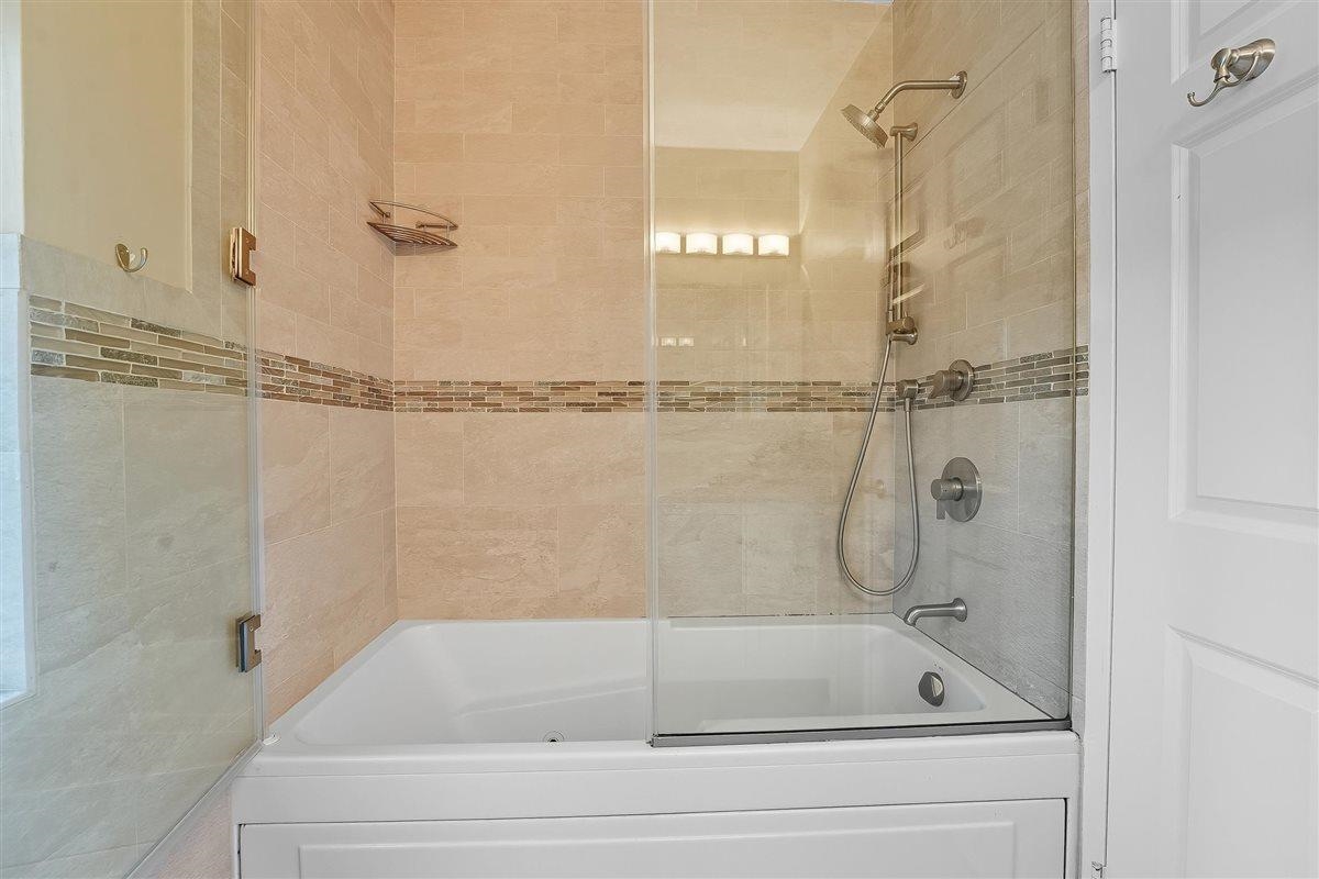 45 RIVER DR SOUTH Unit: 214