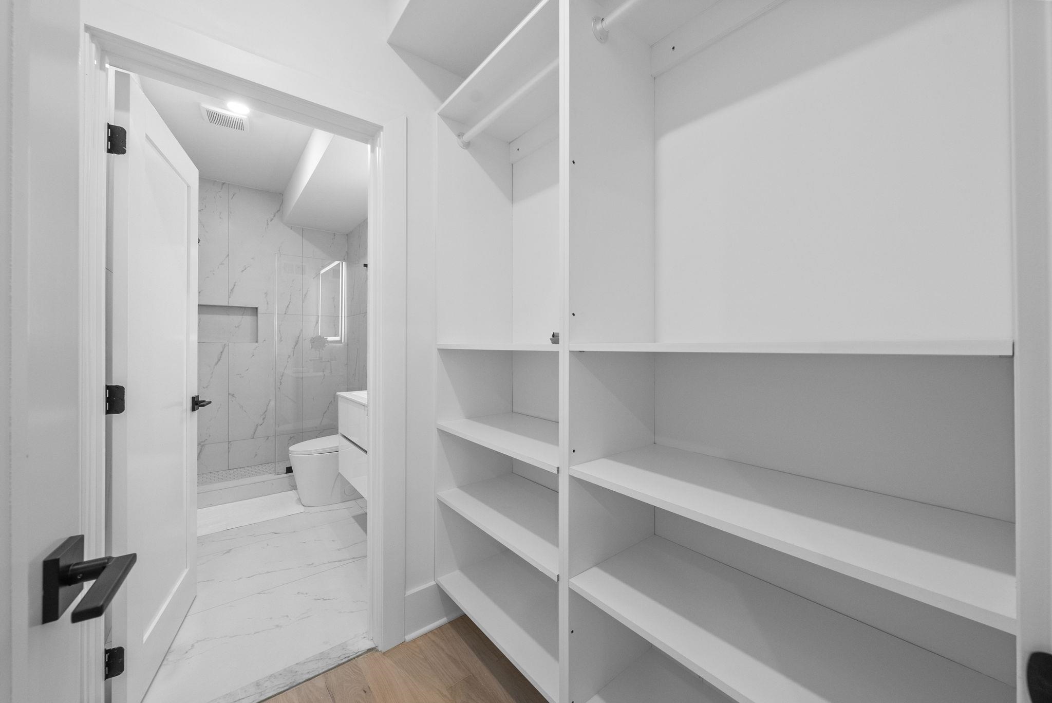 124 GLENWOOD AVE Unit: 3