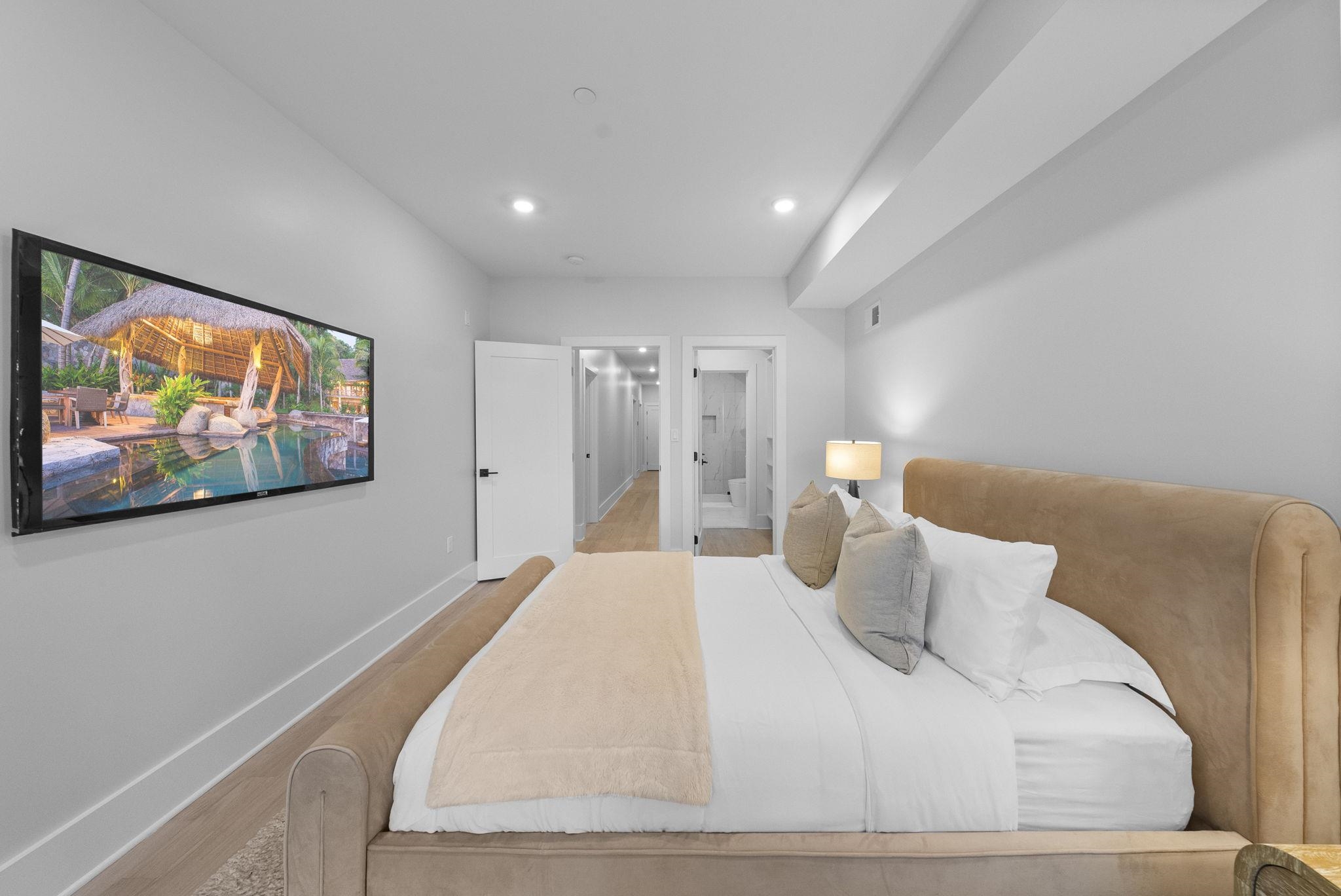 124 GLENWOOD AVE Unit: 3