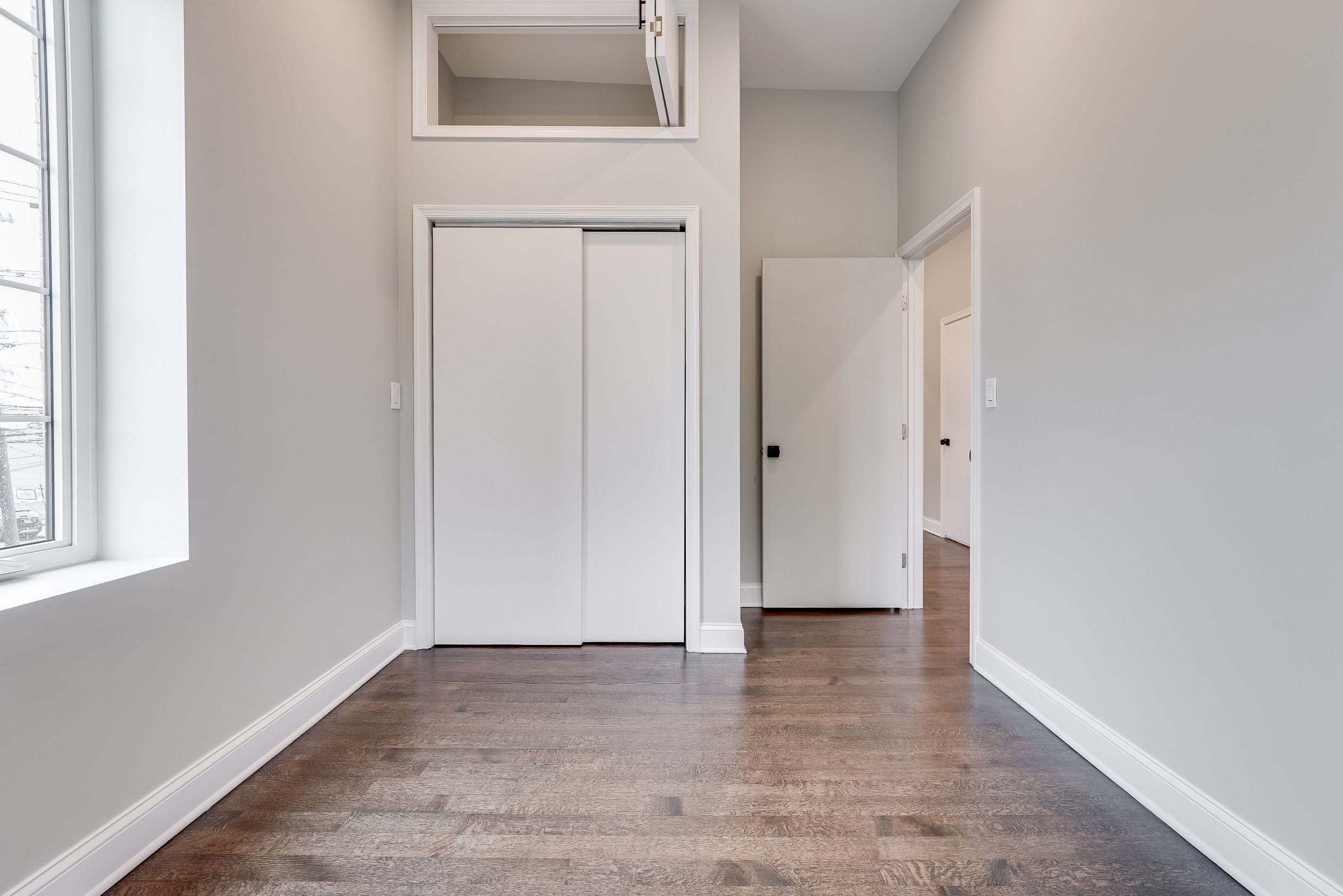 130 WEST SIDE AVE Unit: 2