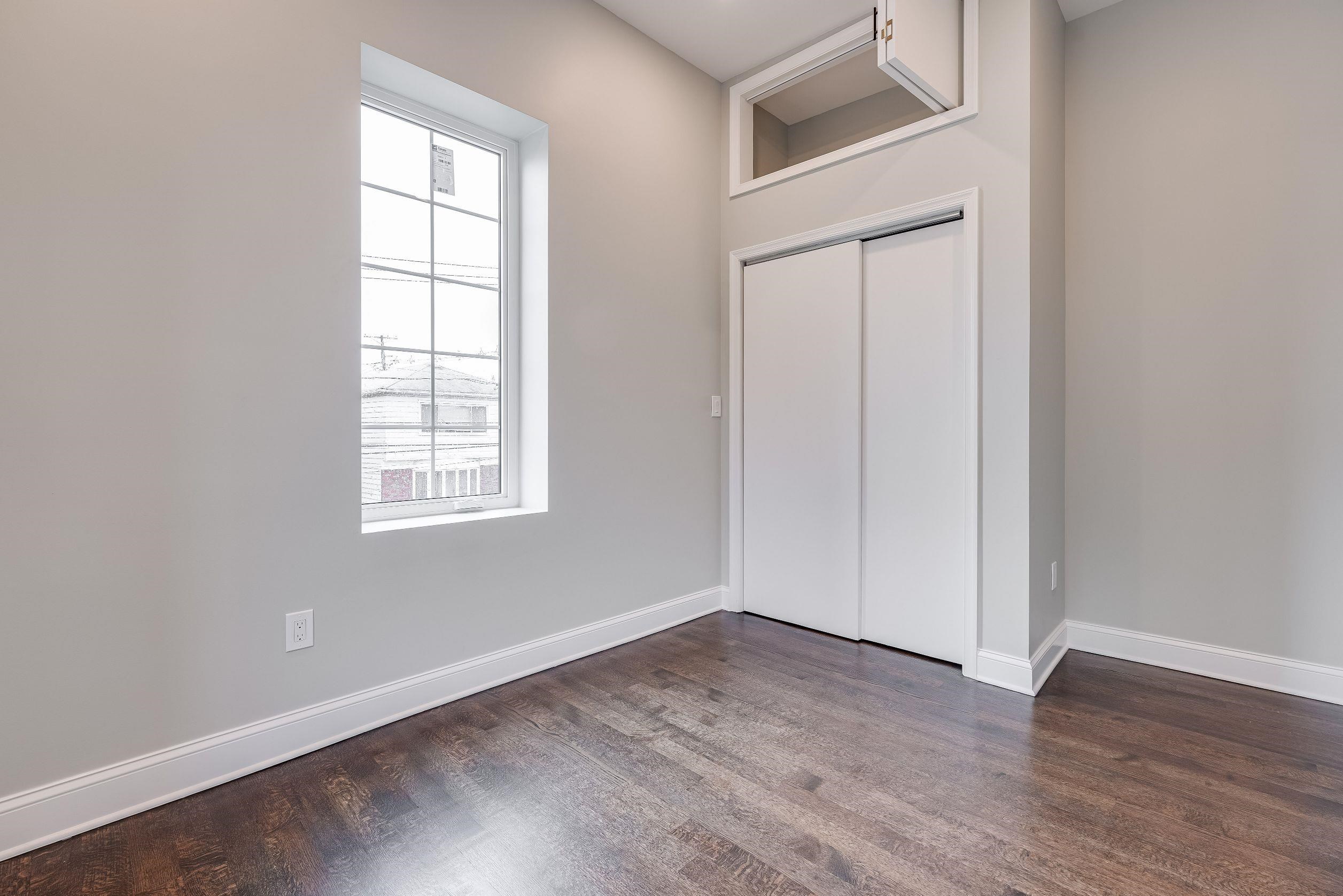 130 WEST SIDE AVE Unit: 2