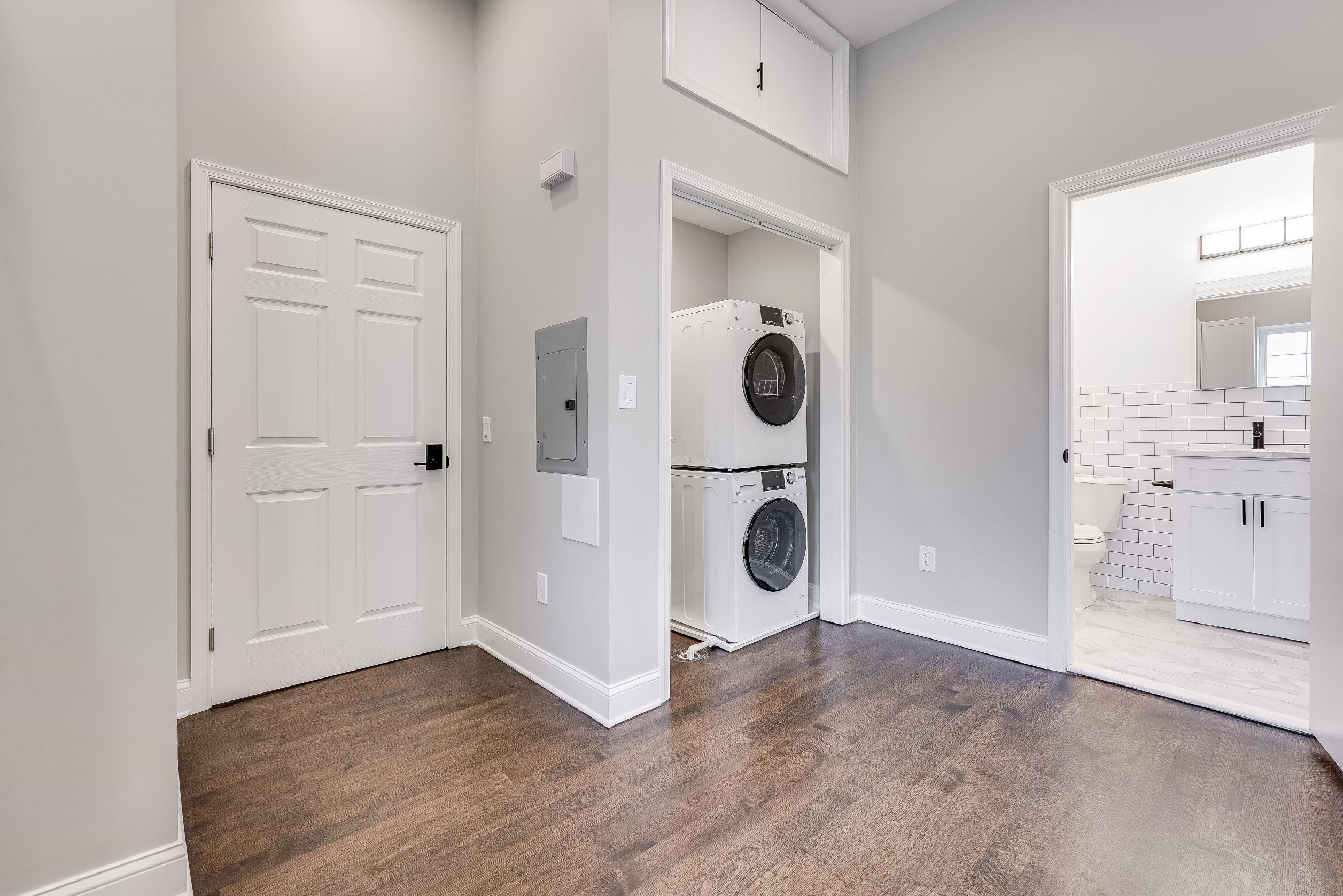 130 WEST SIDE AVE Unit: 2