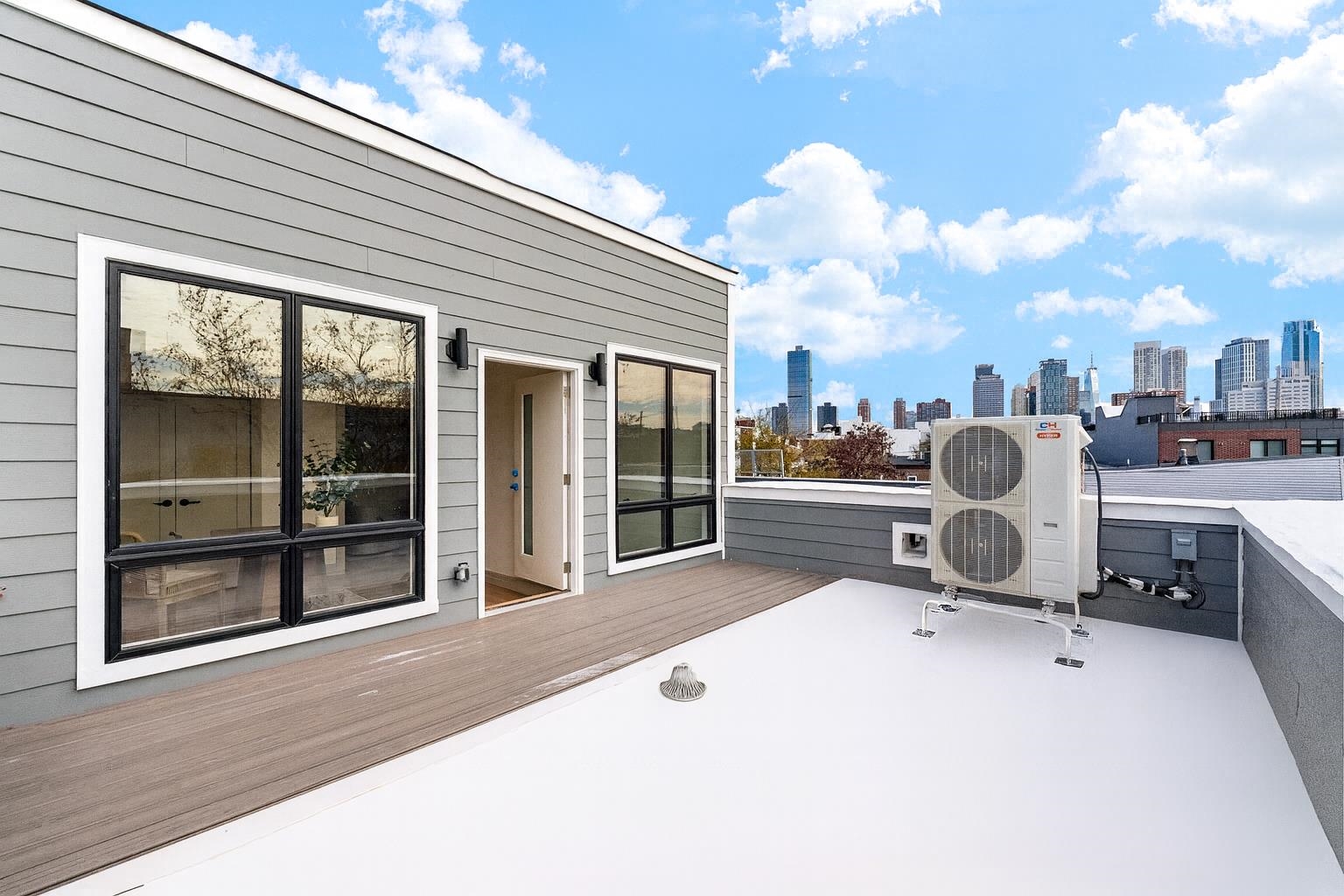 392 1ST ST Unit: 3