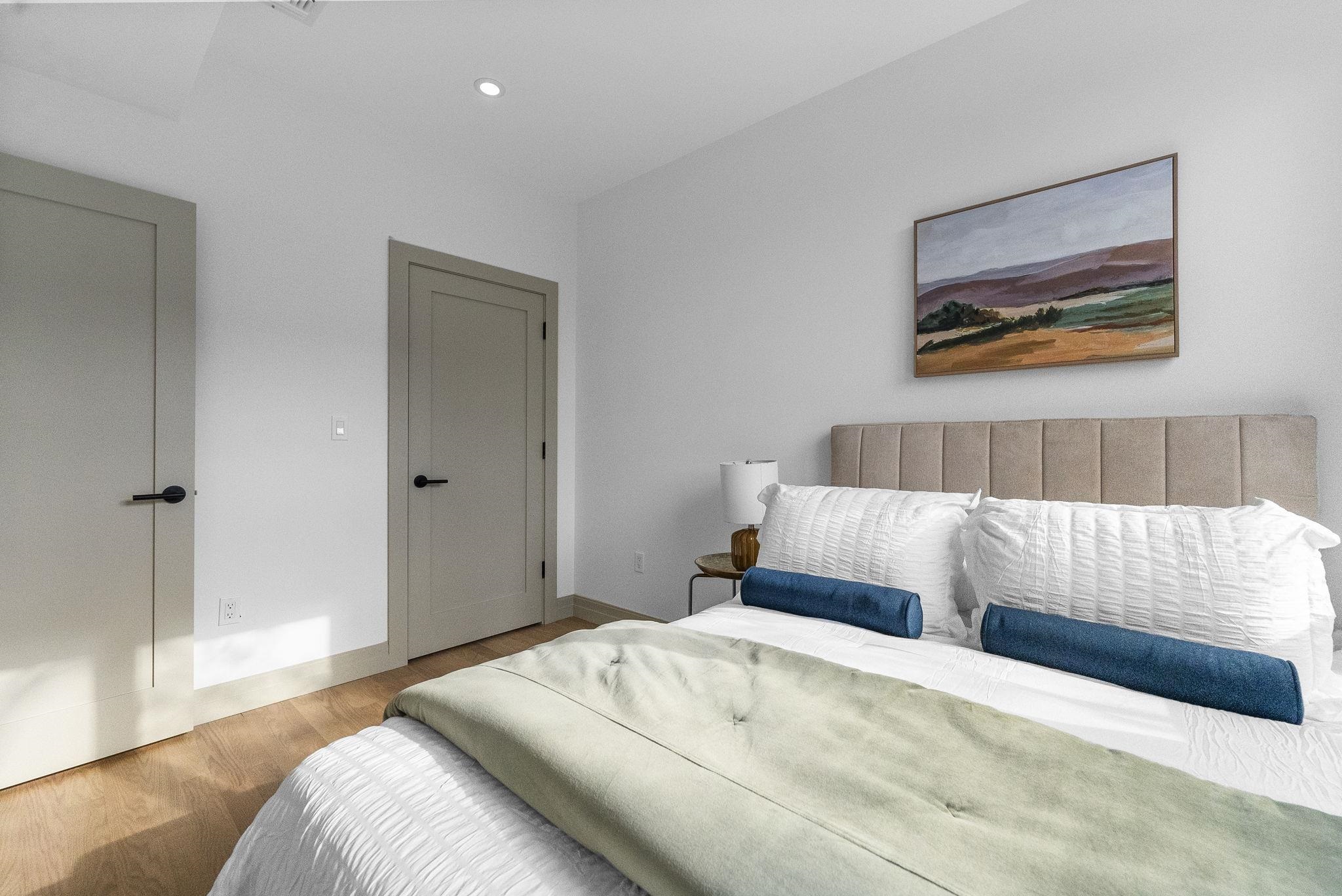 392 1ST ST Unit: 3