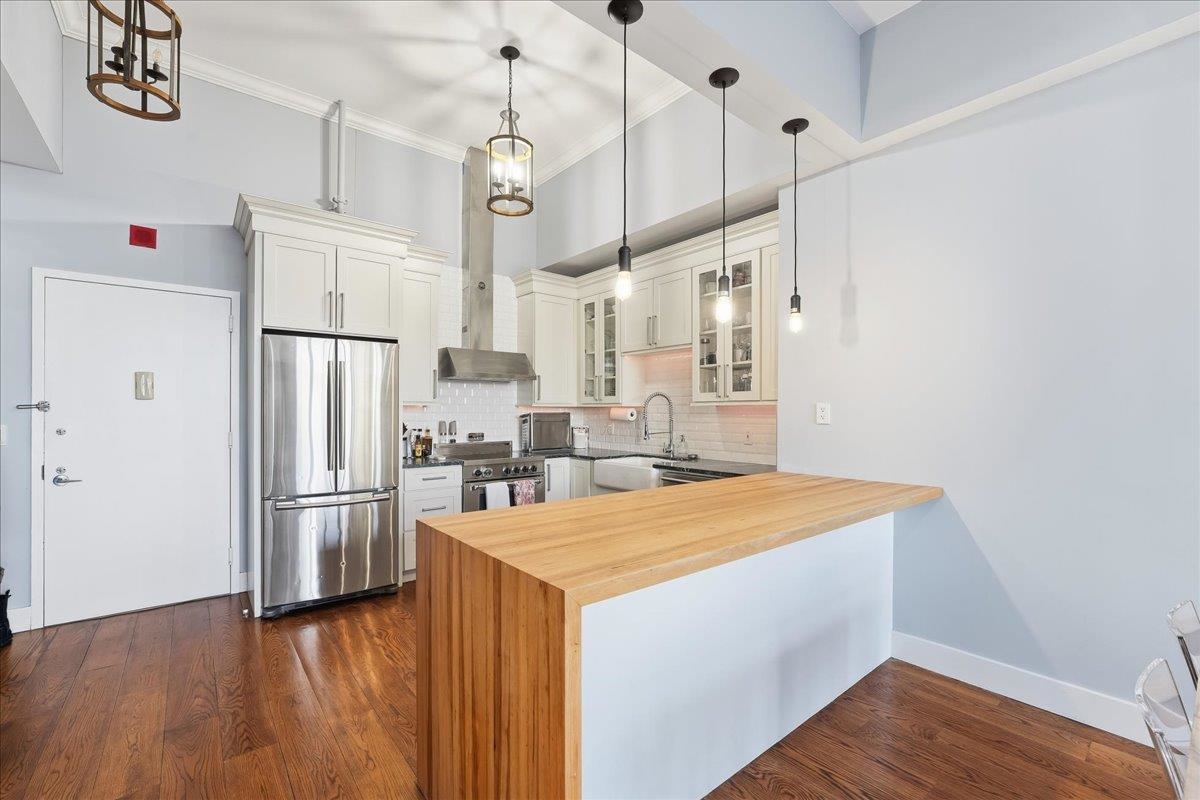 1500 HUDSON ST Unit: 11M