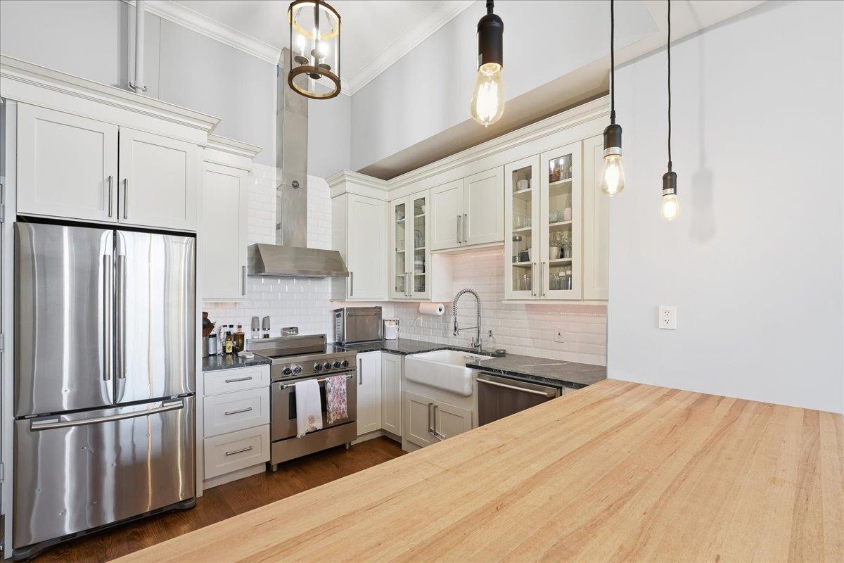 1500 HUDSON ST Unit: 11M