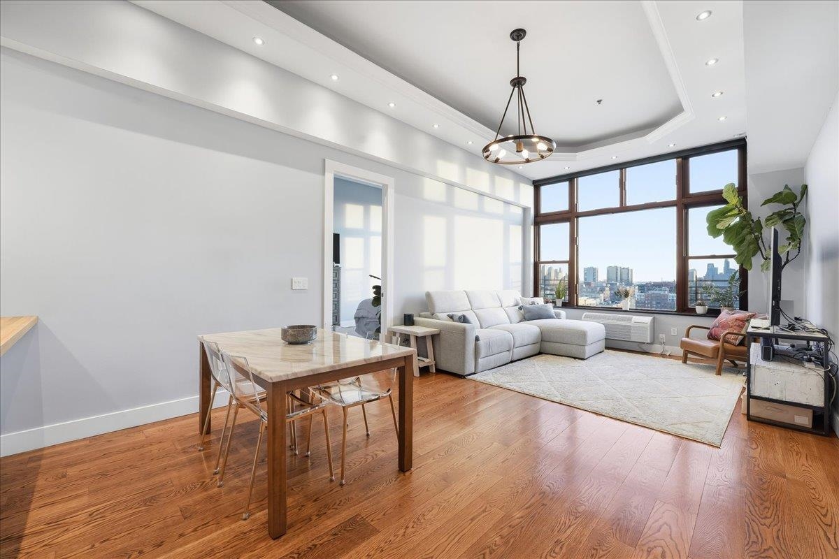 1500 HUDSON ST Unit: 11M
