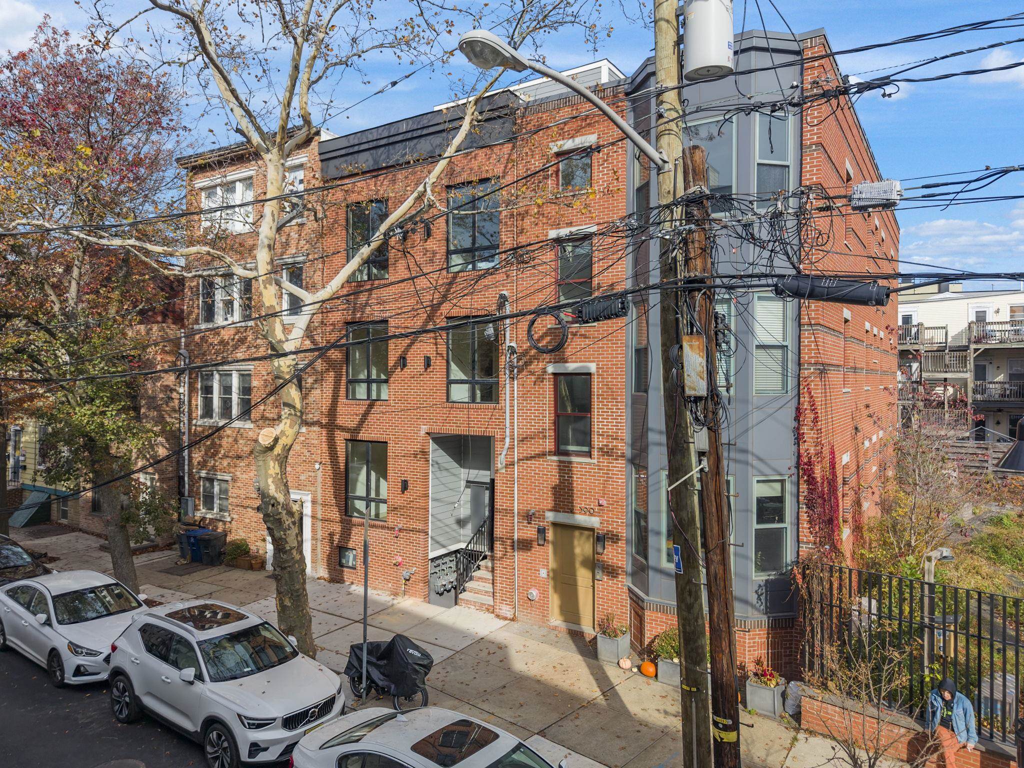 392 1ST ST Unit: 2