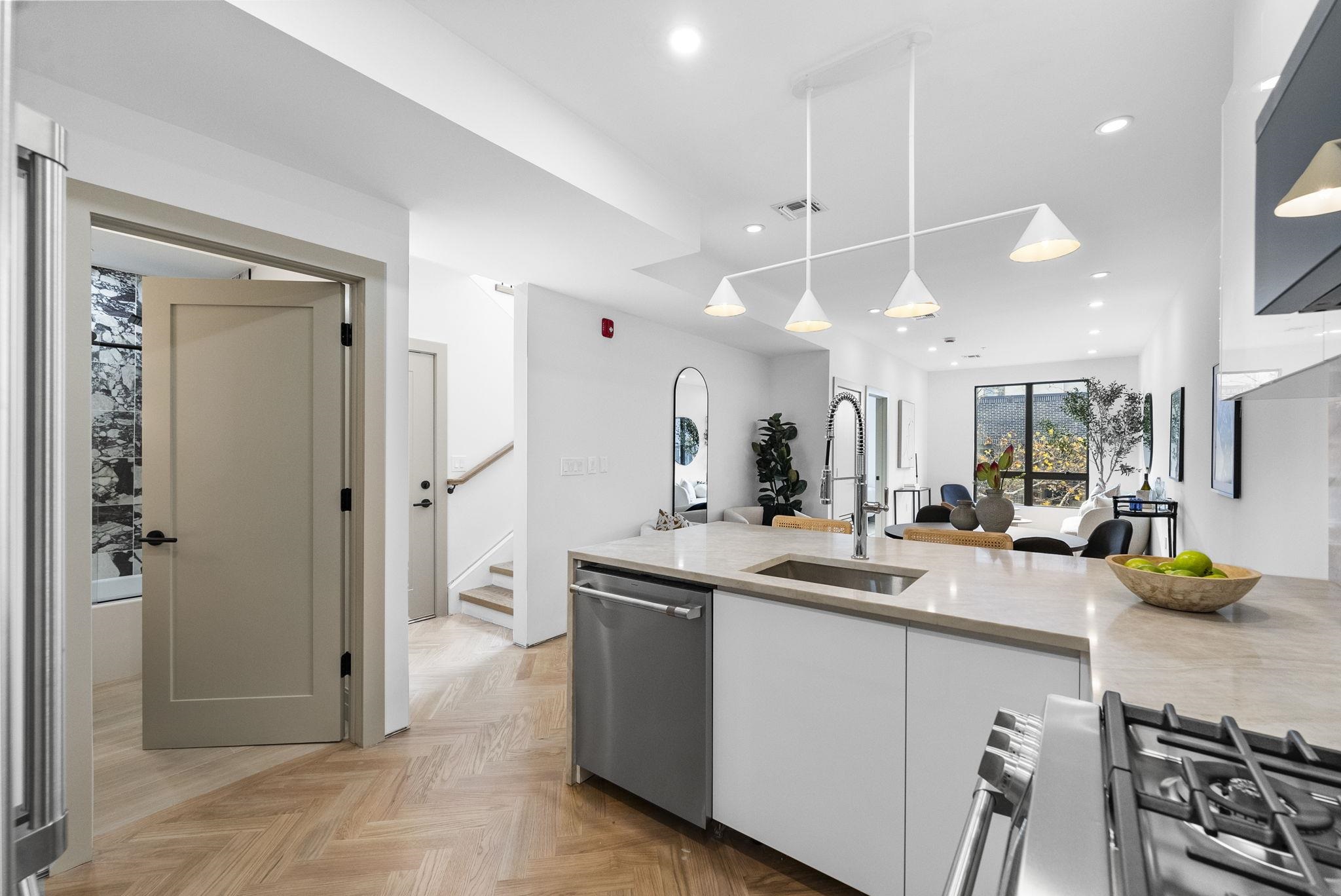 392 1ST ST Unit: 2