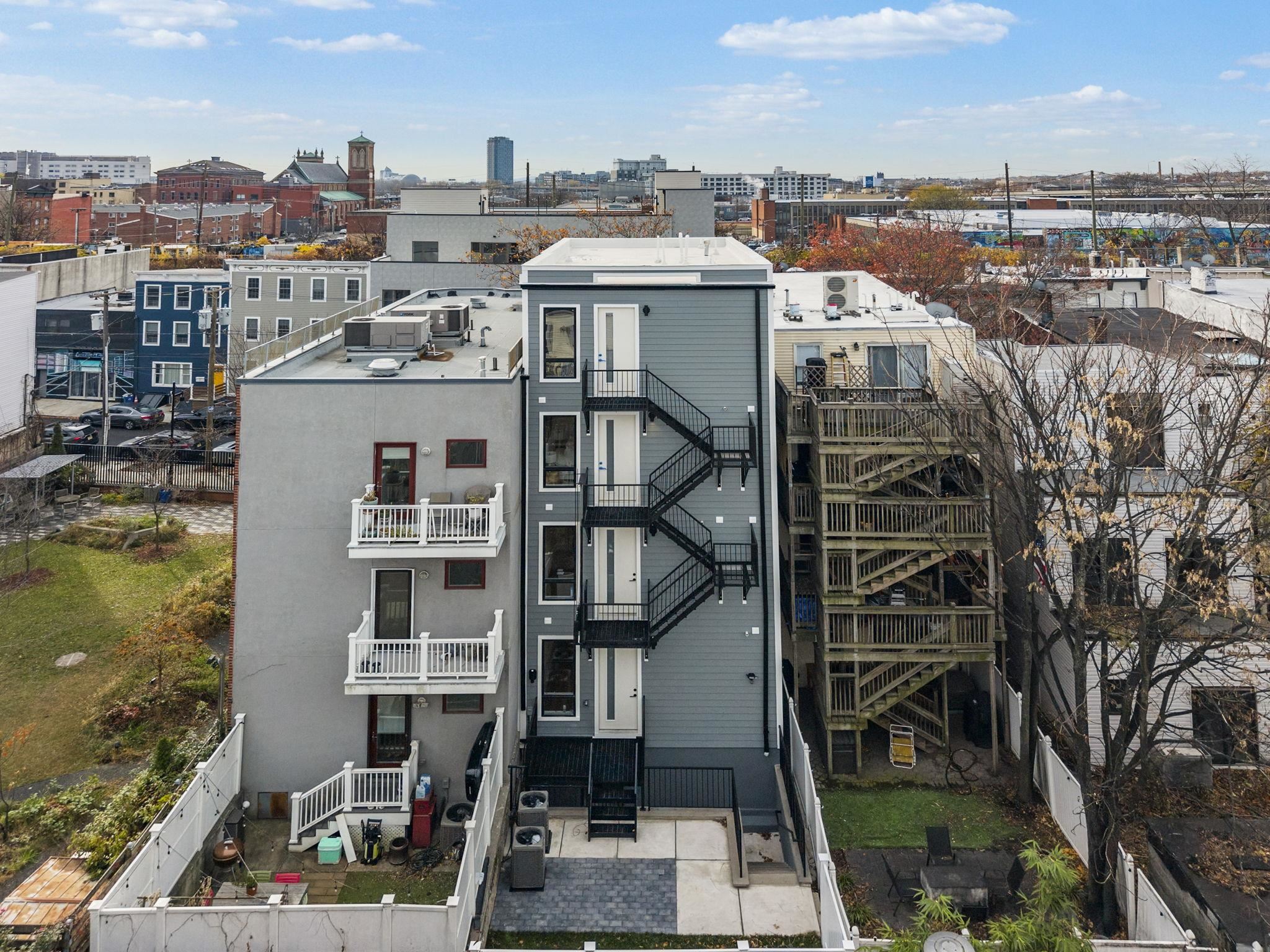 392 1ST ST Unit: 2
