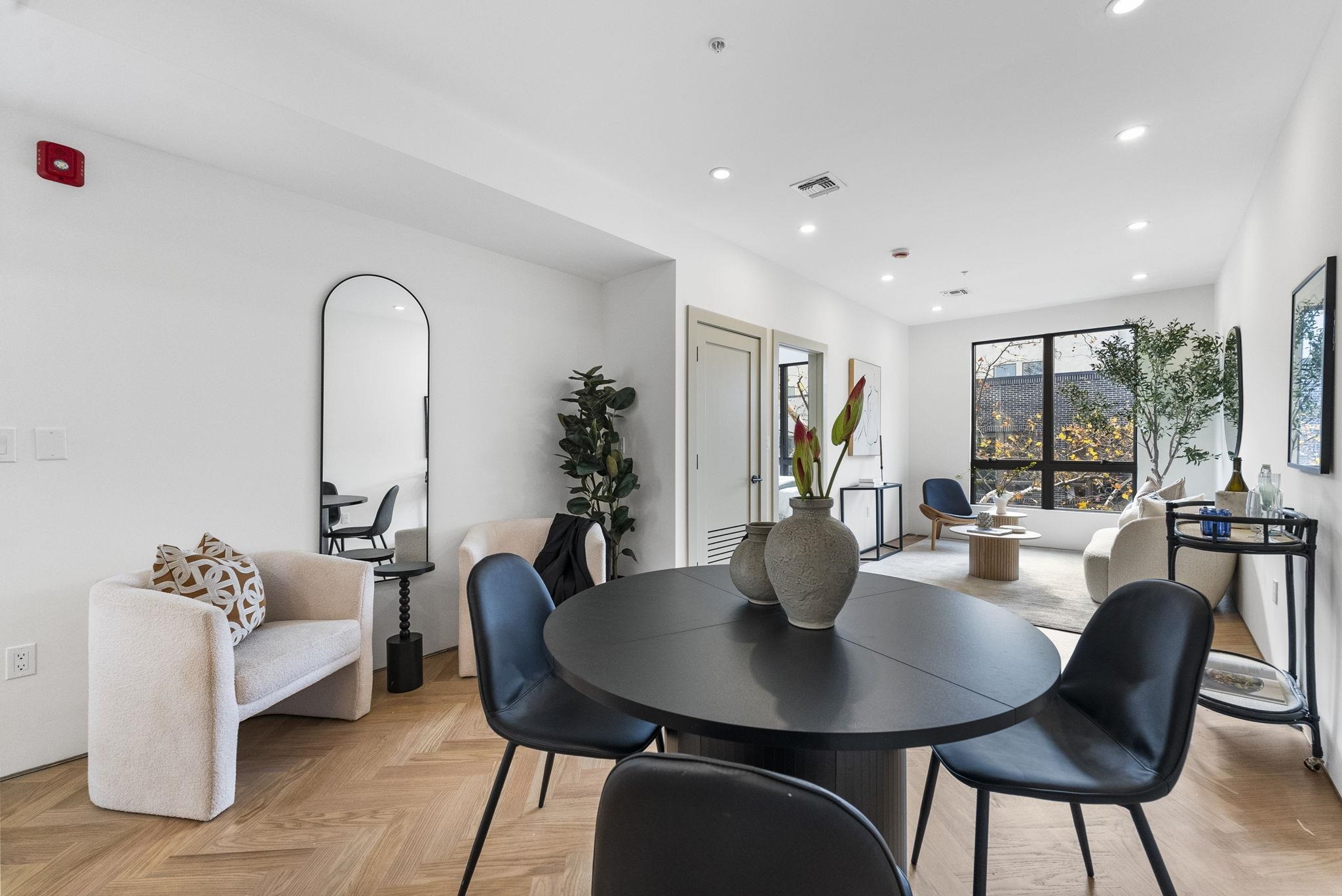 392 1ST ST Unit: 2