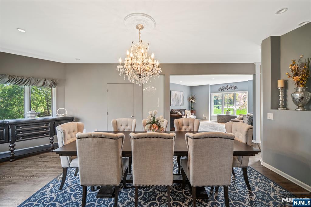 10 Smock Court