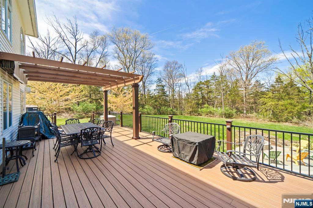 10 Smock Court