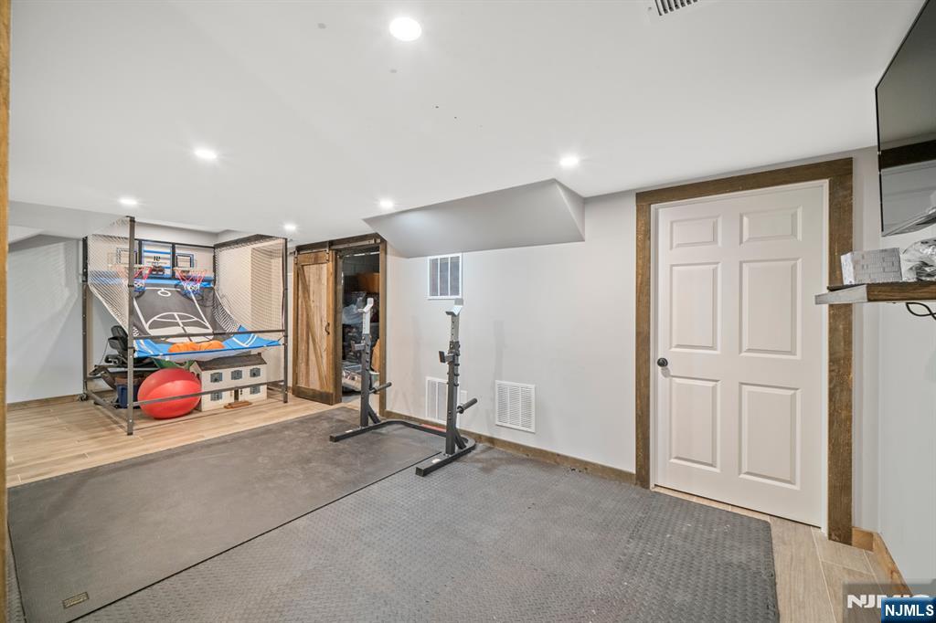 10 Smock Court