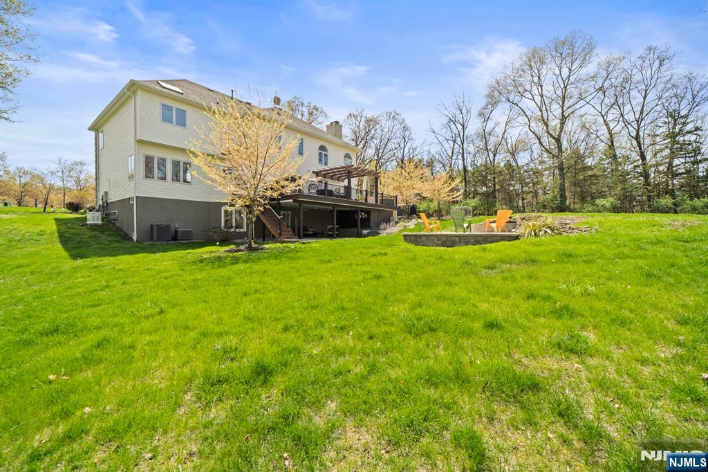 10 Smock Court