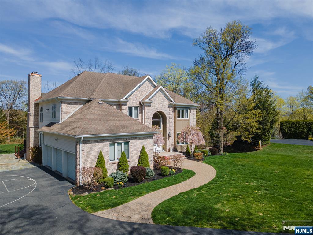 10 Smock Court