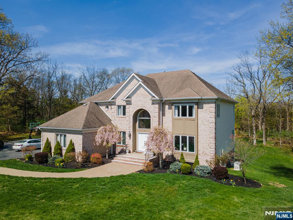 10 Smock Court