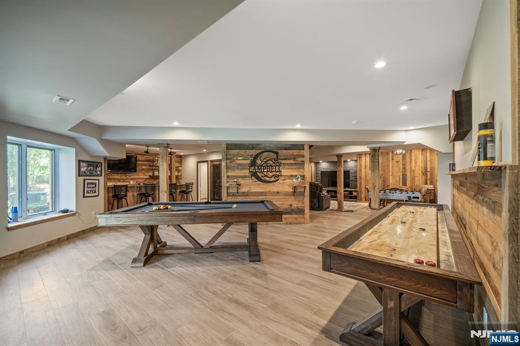 10 Smock Court