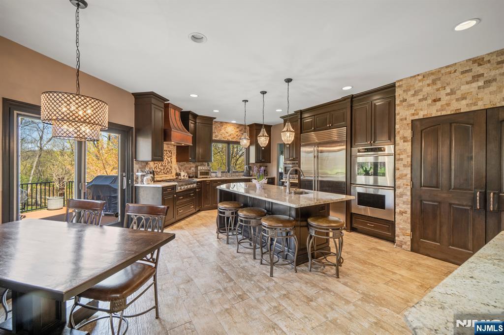 10 Smock Court