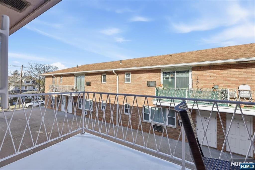 435 Teaneck Road 11