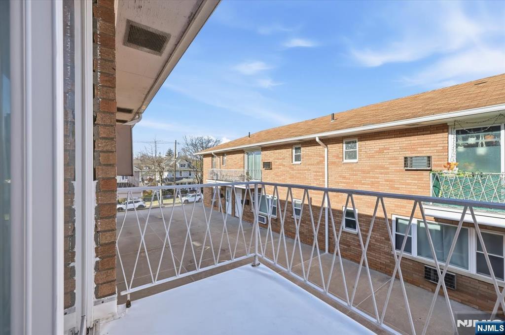 435 Teaneck Road 11